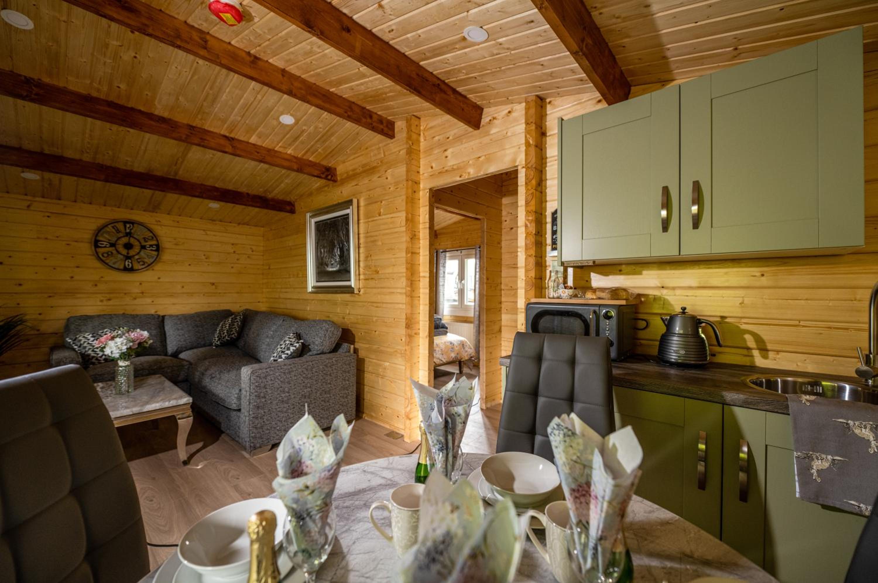One-Bedroom Chalet - Photo 9