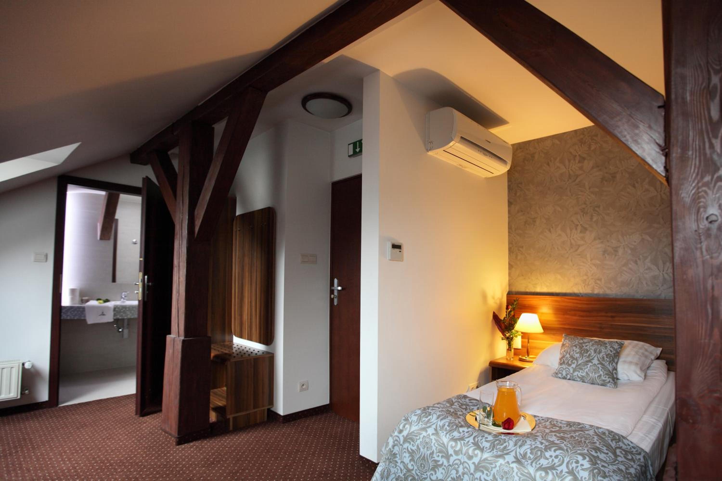 Double/Twin Room - Photo 12