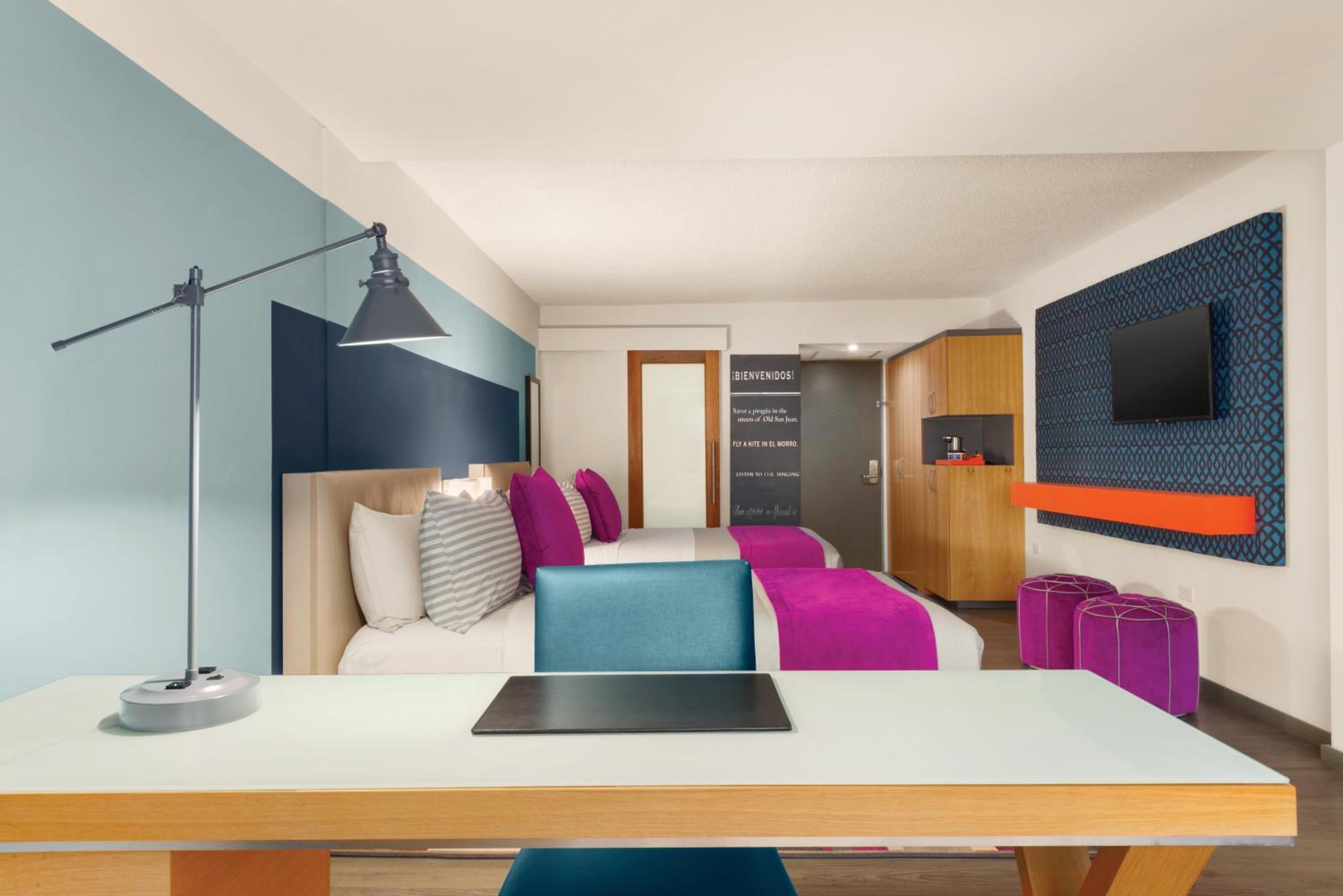 Premium Double Room with Two Double Beds - Mobility Access - Photo 1