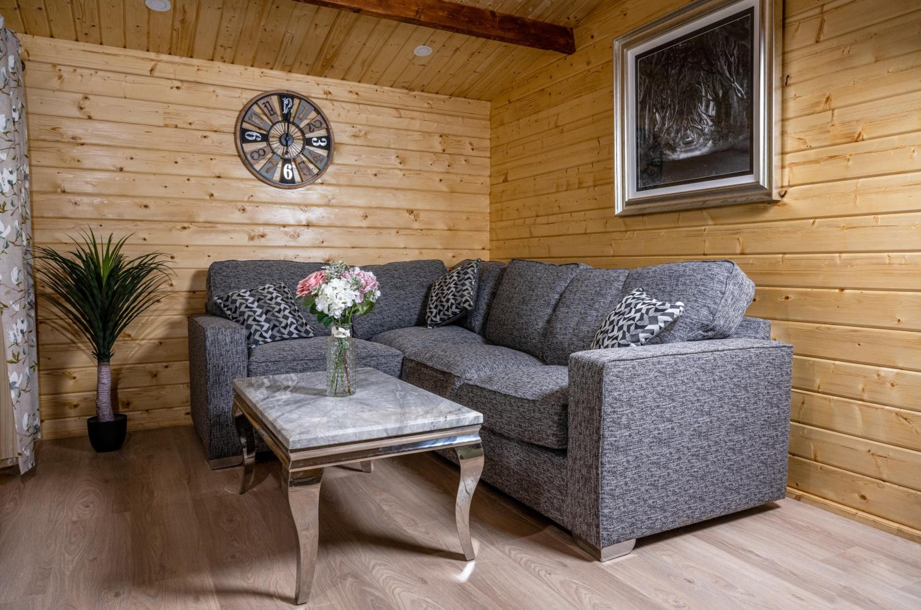 One-Bedroom Chalet - Photo 11