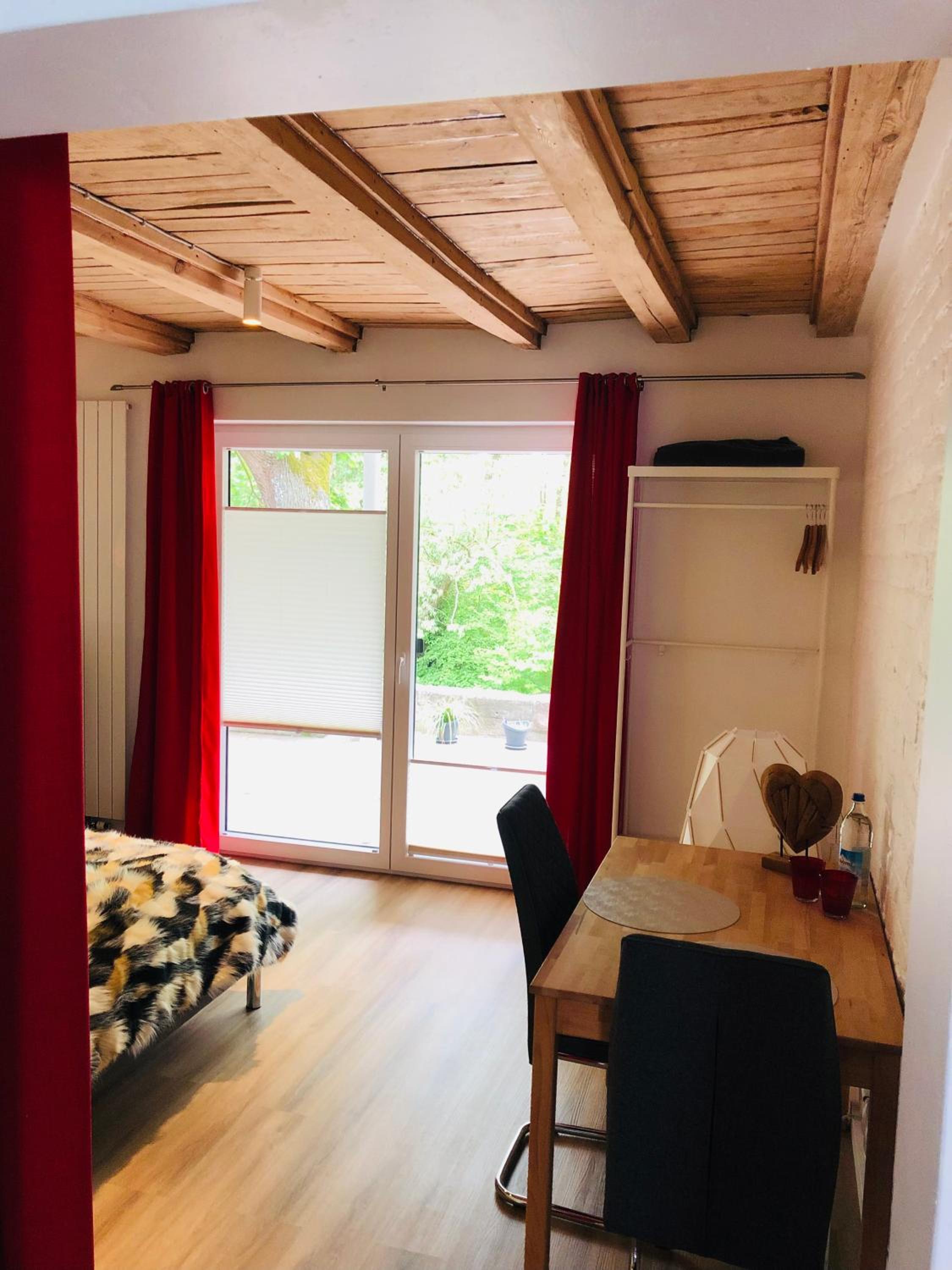 One-Bedroom Apartment photo 2