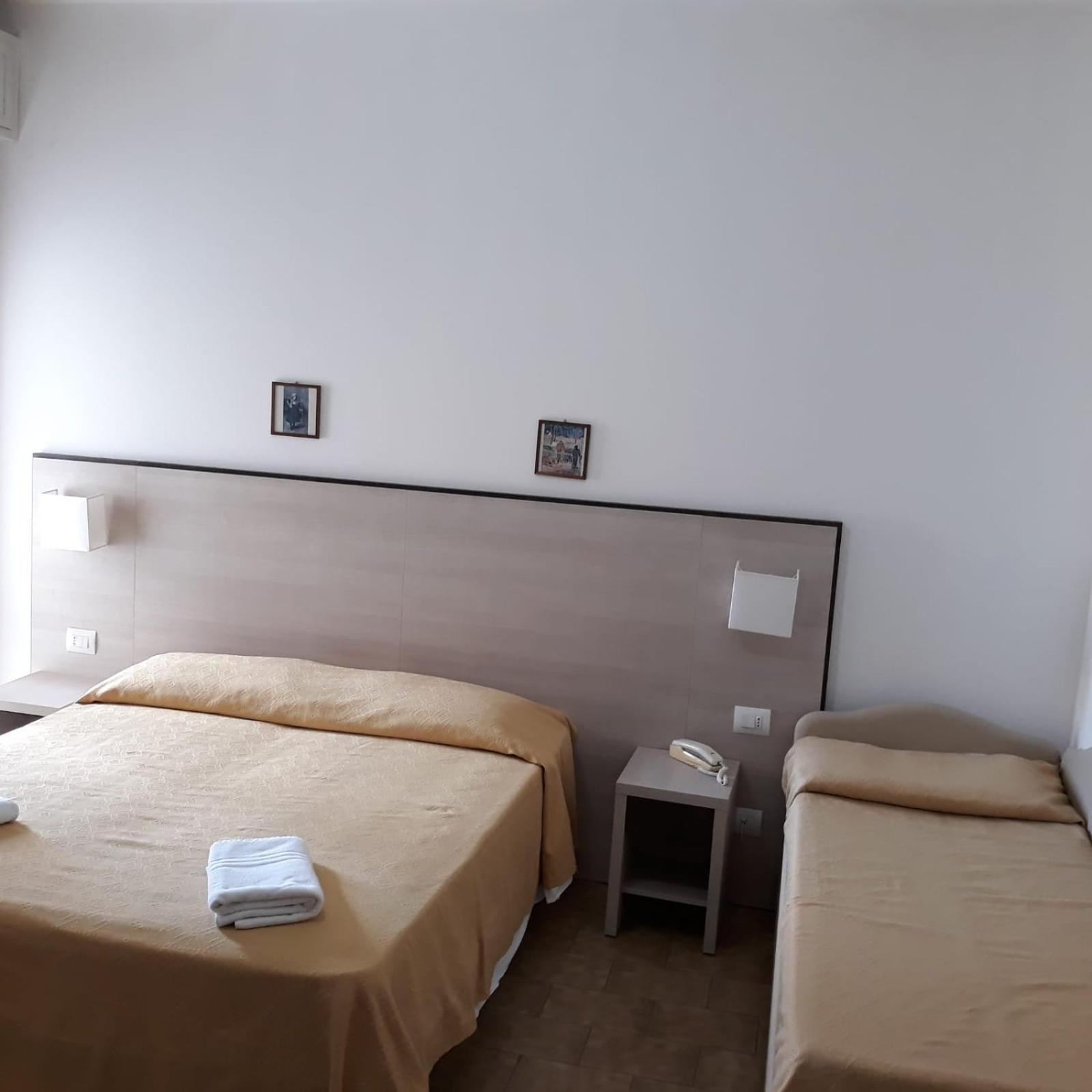 Triple Room - Photo 1