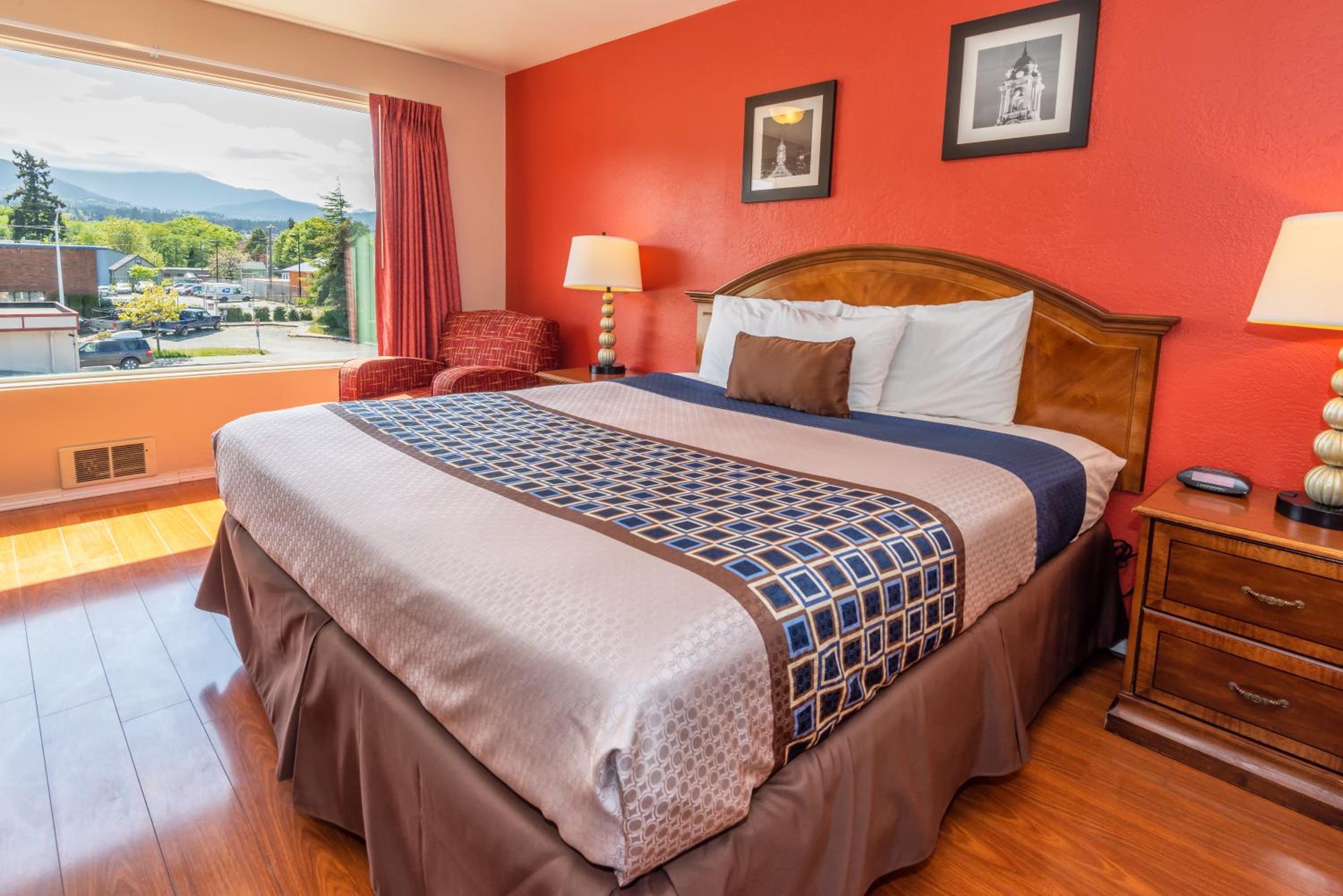 King Room with Mountain View photo 2