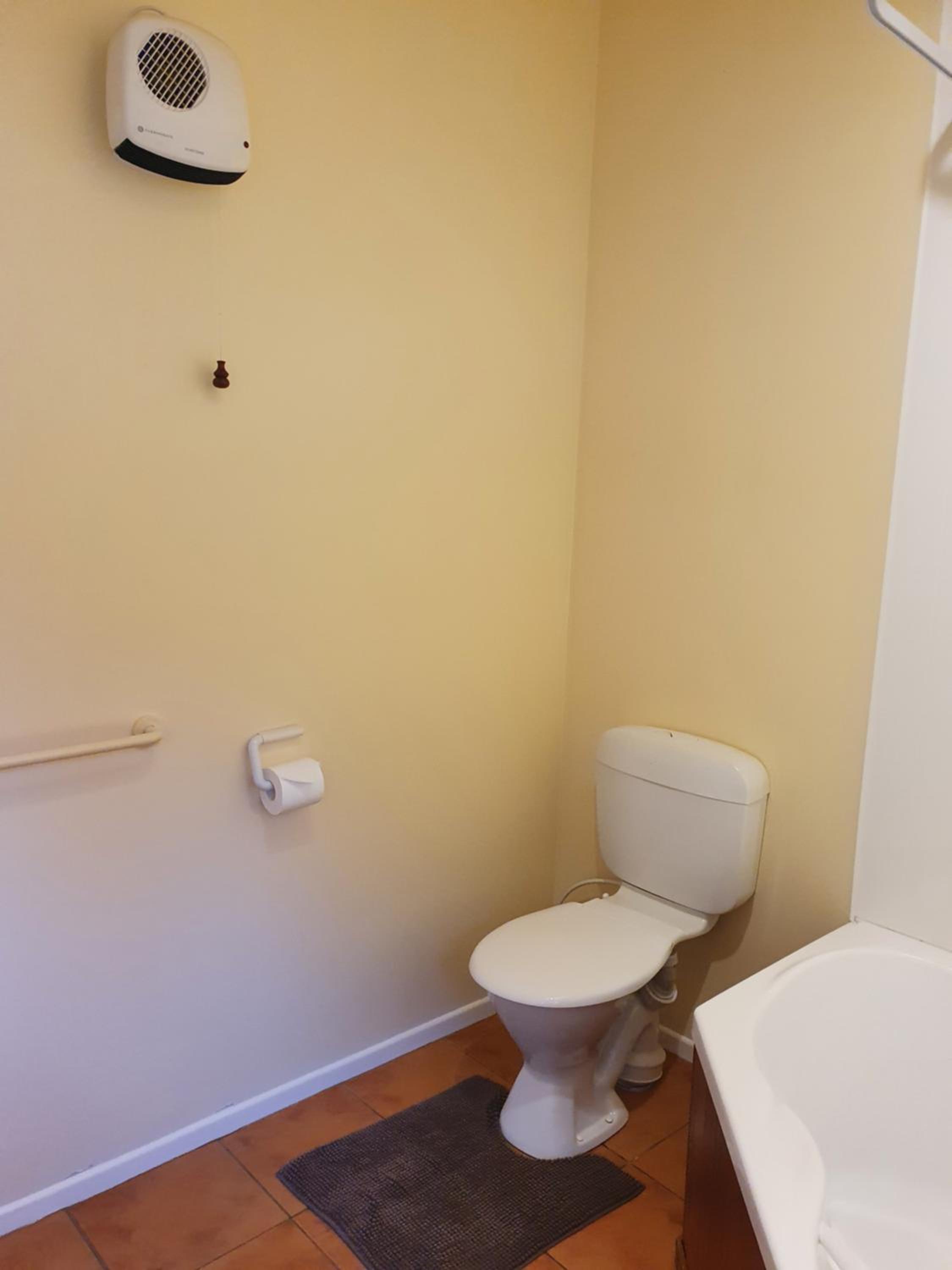 Queen Suite with Spa Bath - Photo 2