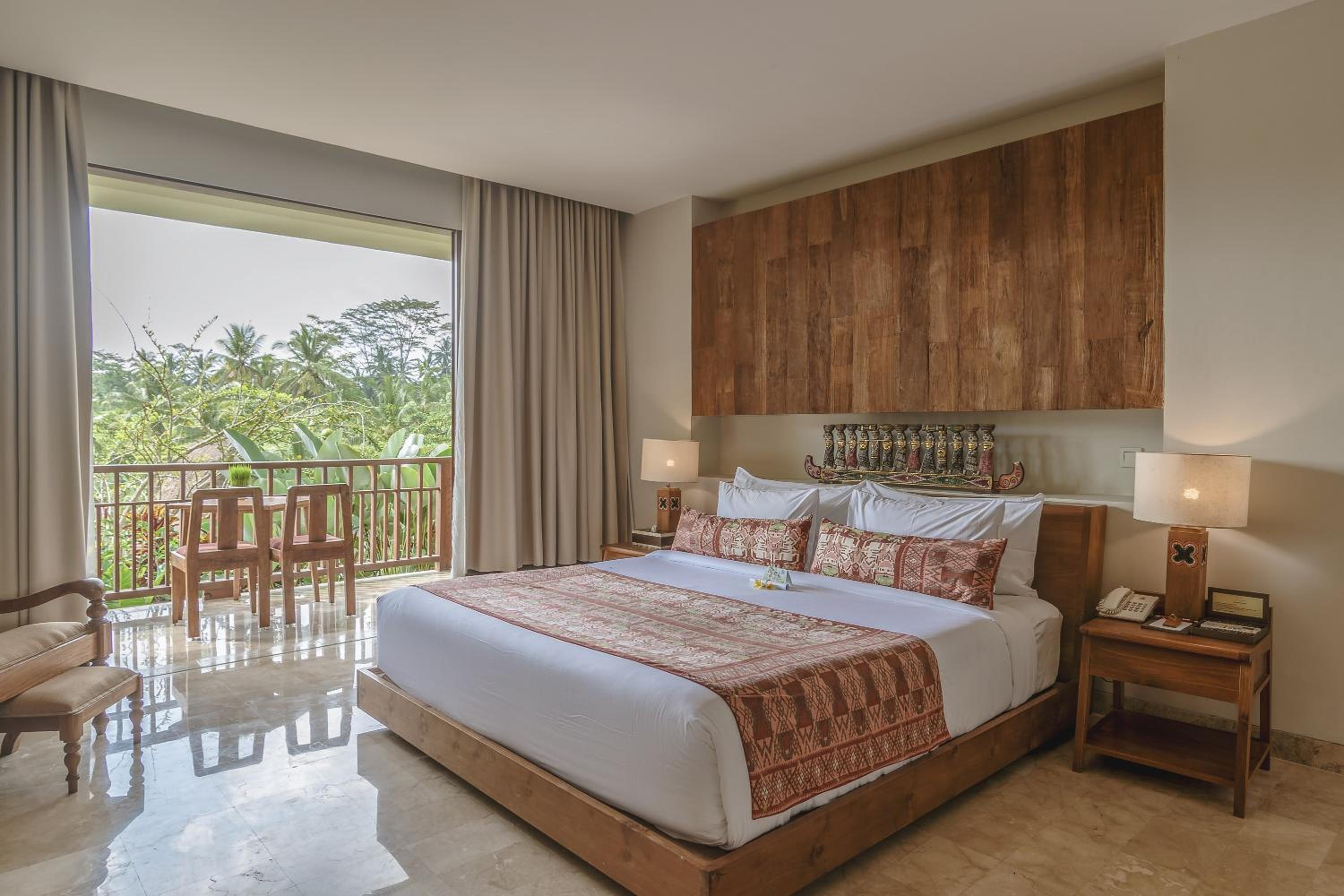 The Lotus Pond Suite  photo 3