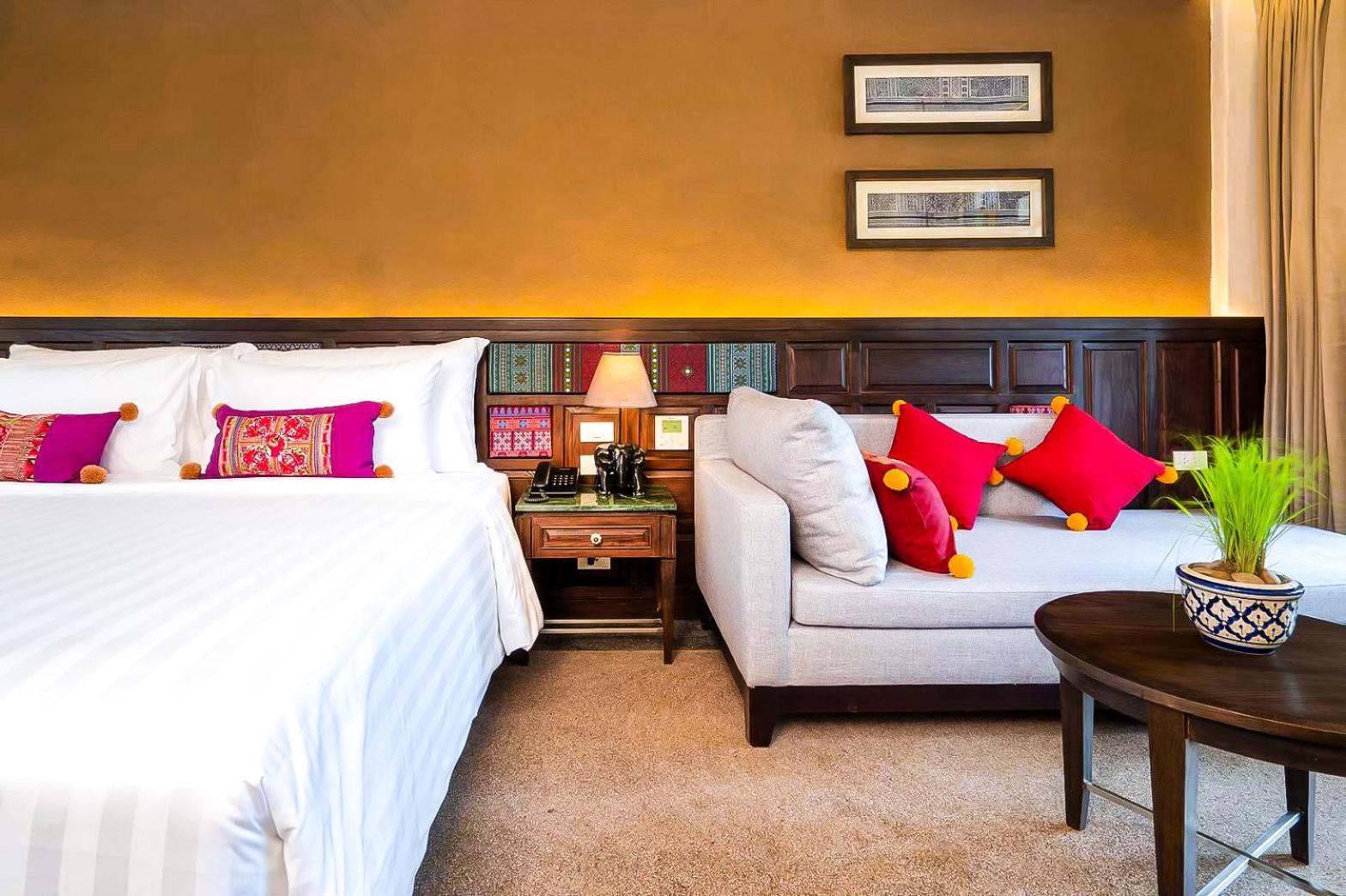 Grand Deluxe Double Bedroom - Photo 7