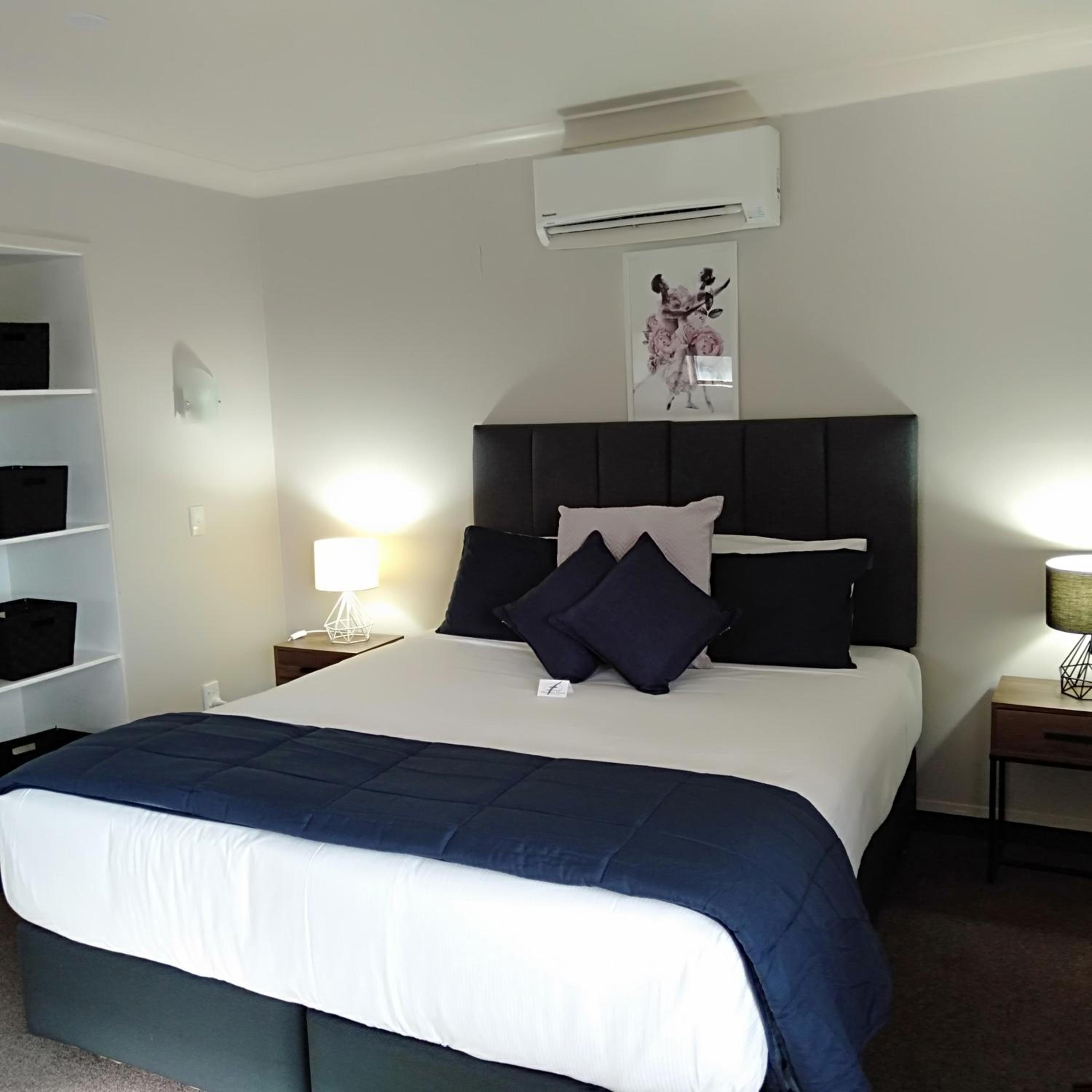 One-Bedroom Apartment - Photo 1