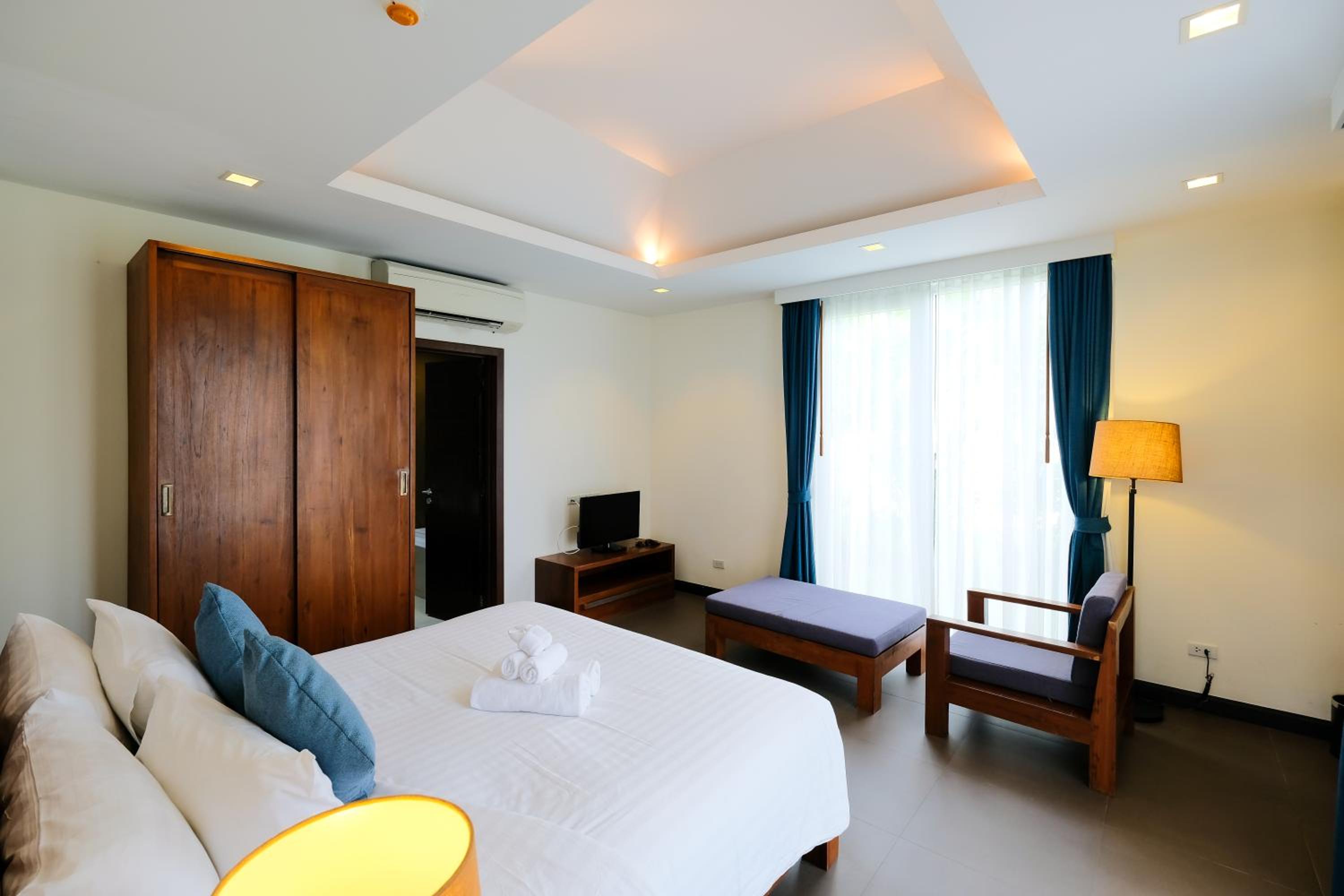 Three-Bedroom Villa photo 3