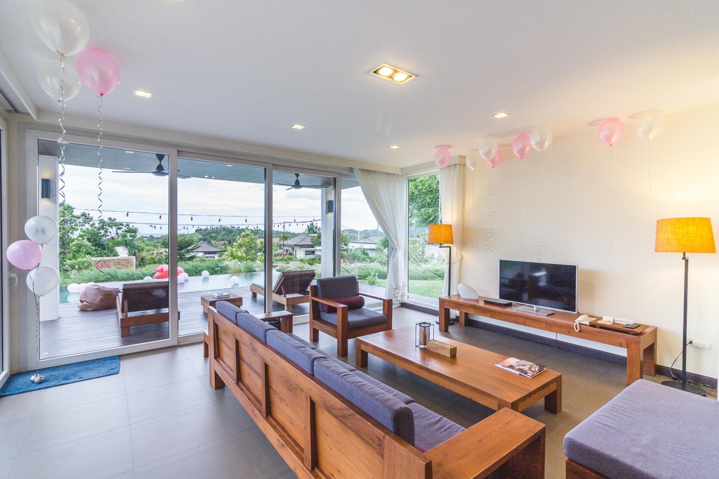 Two-Bedroom Deluxe Pool Villa with Spa bath photo 3