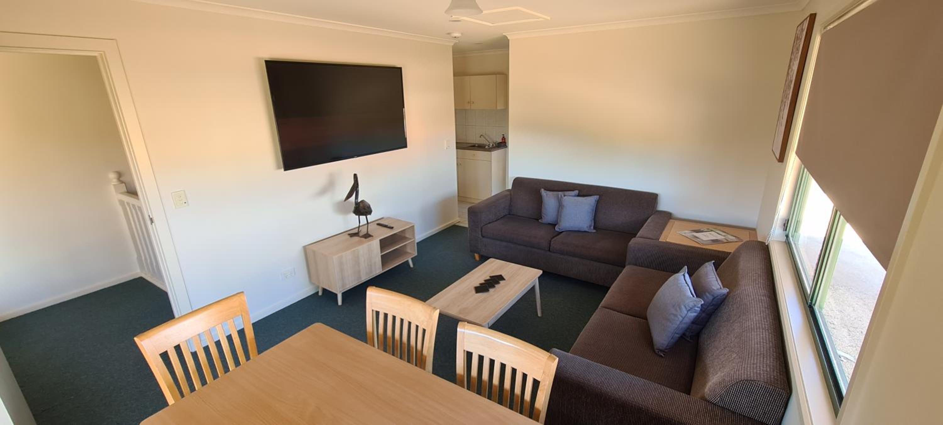 Apartment photo 2