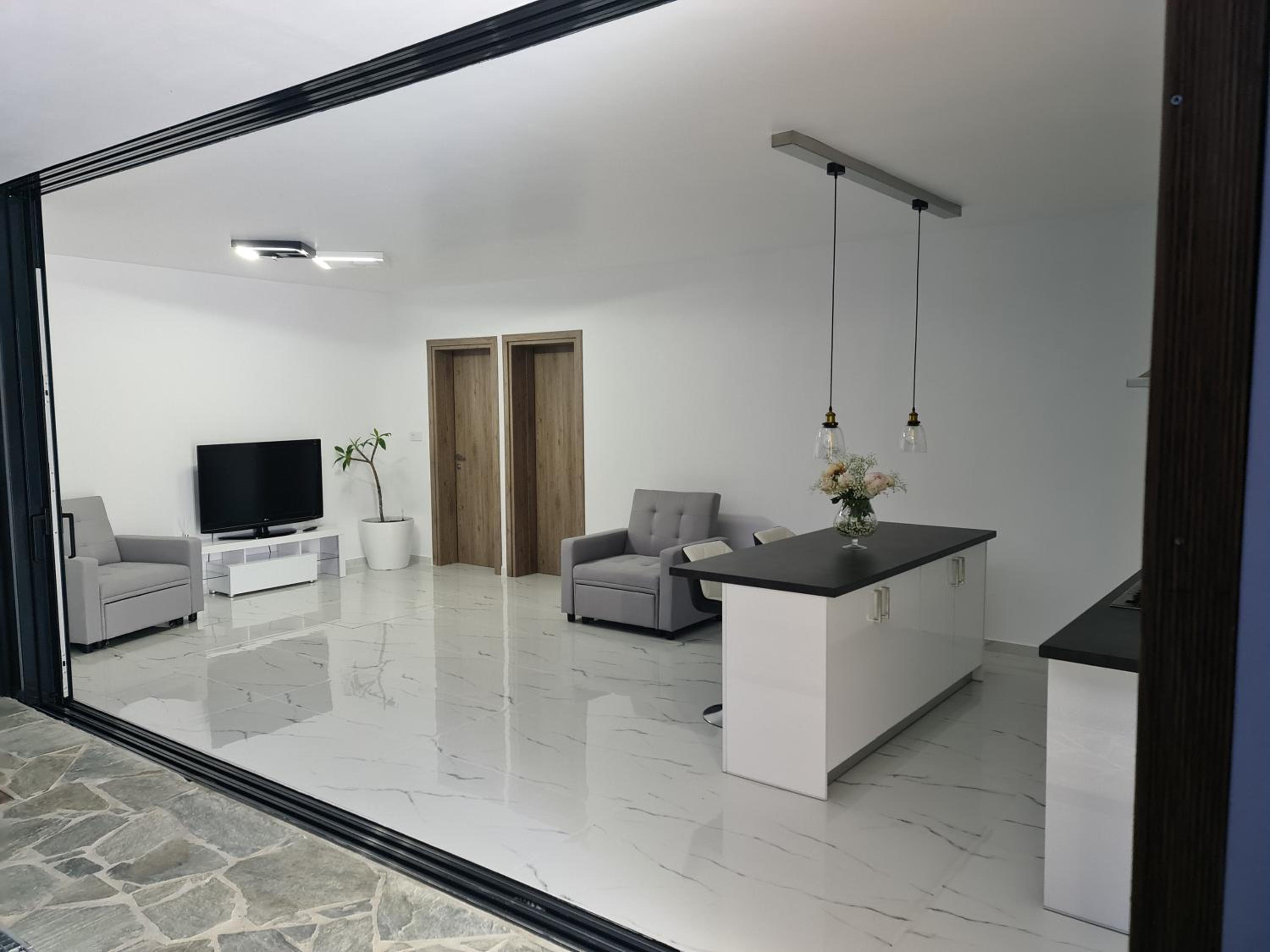 Villa with Private Pool - Photo 17