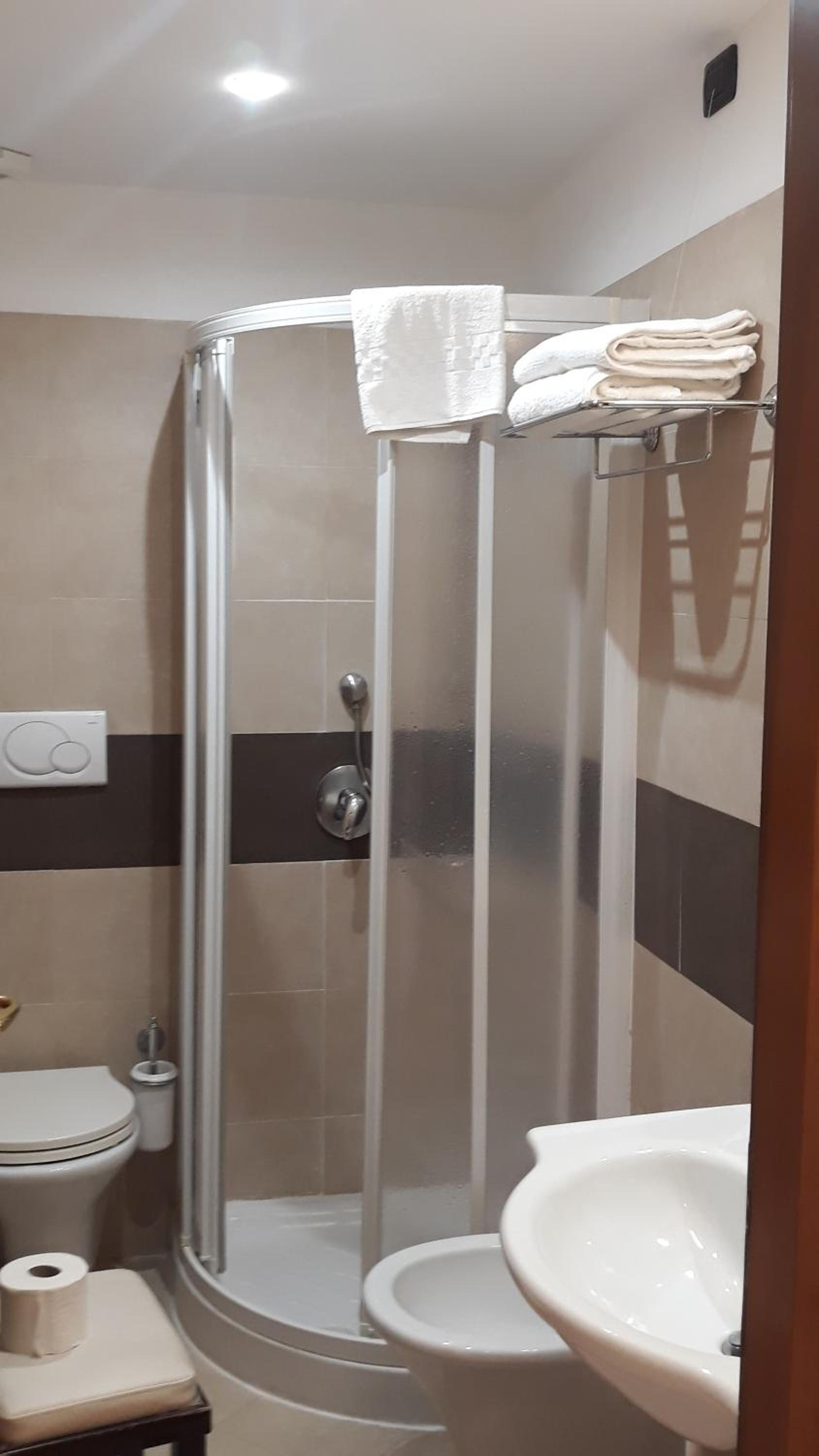 Classic Double or Twin Room photo 2