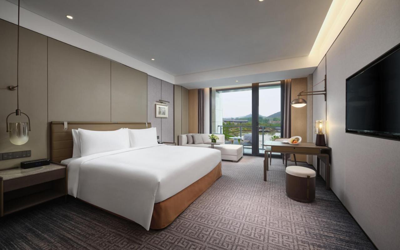 Deluxe Room - Photo 1