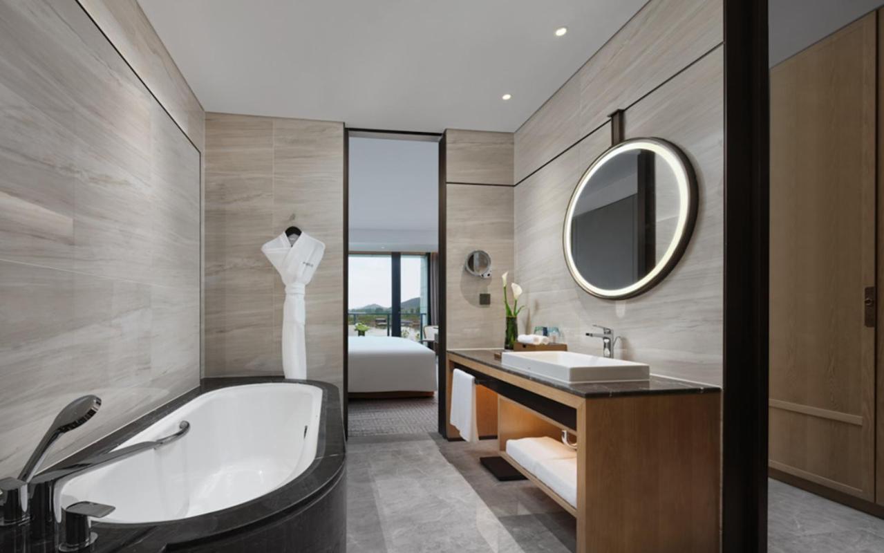Deluxe Room - Photo 2