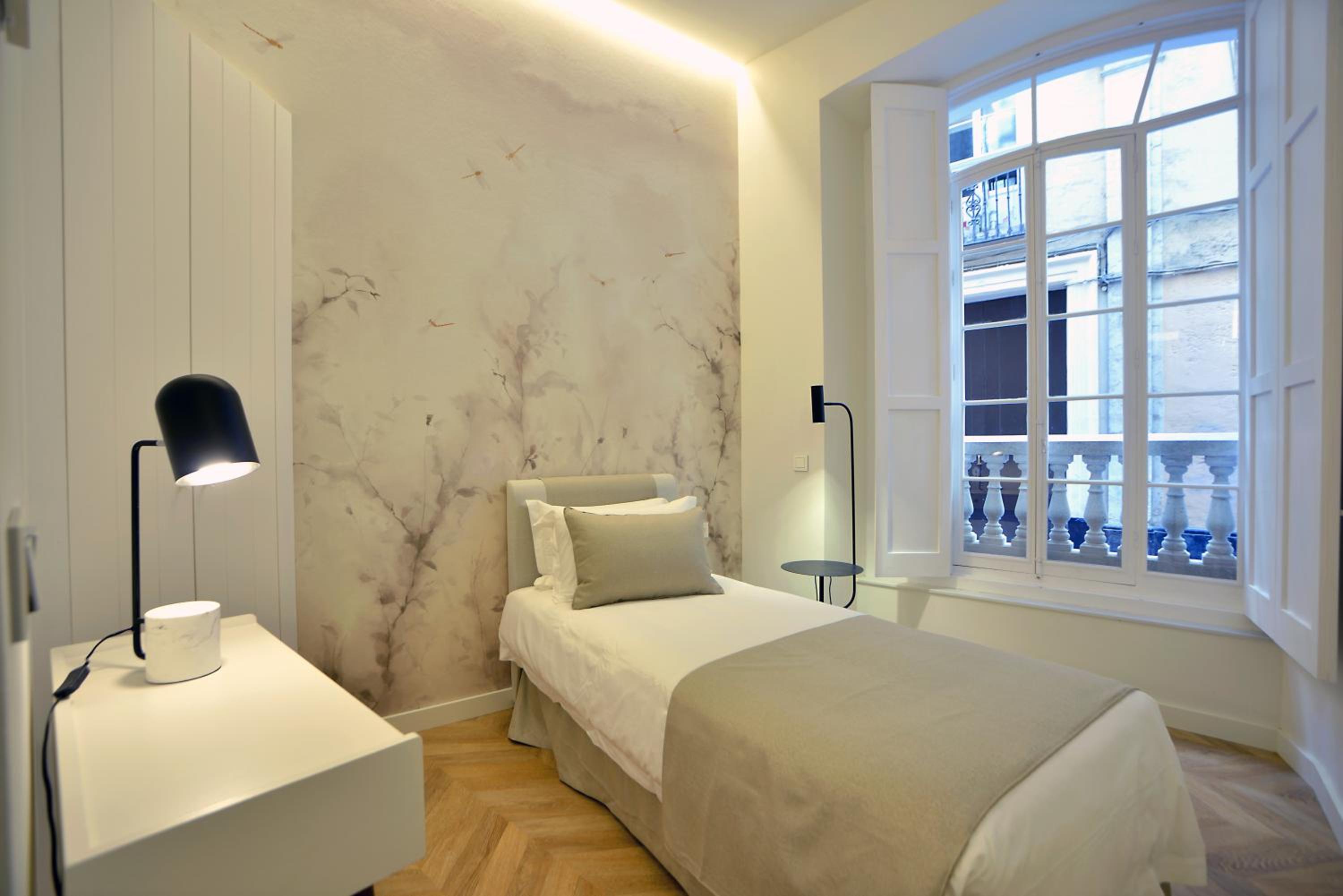 Apartment - Ground Floor - Photo 2