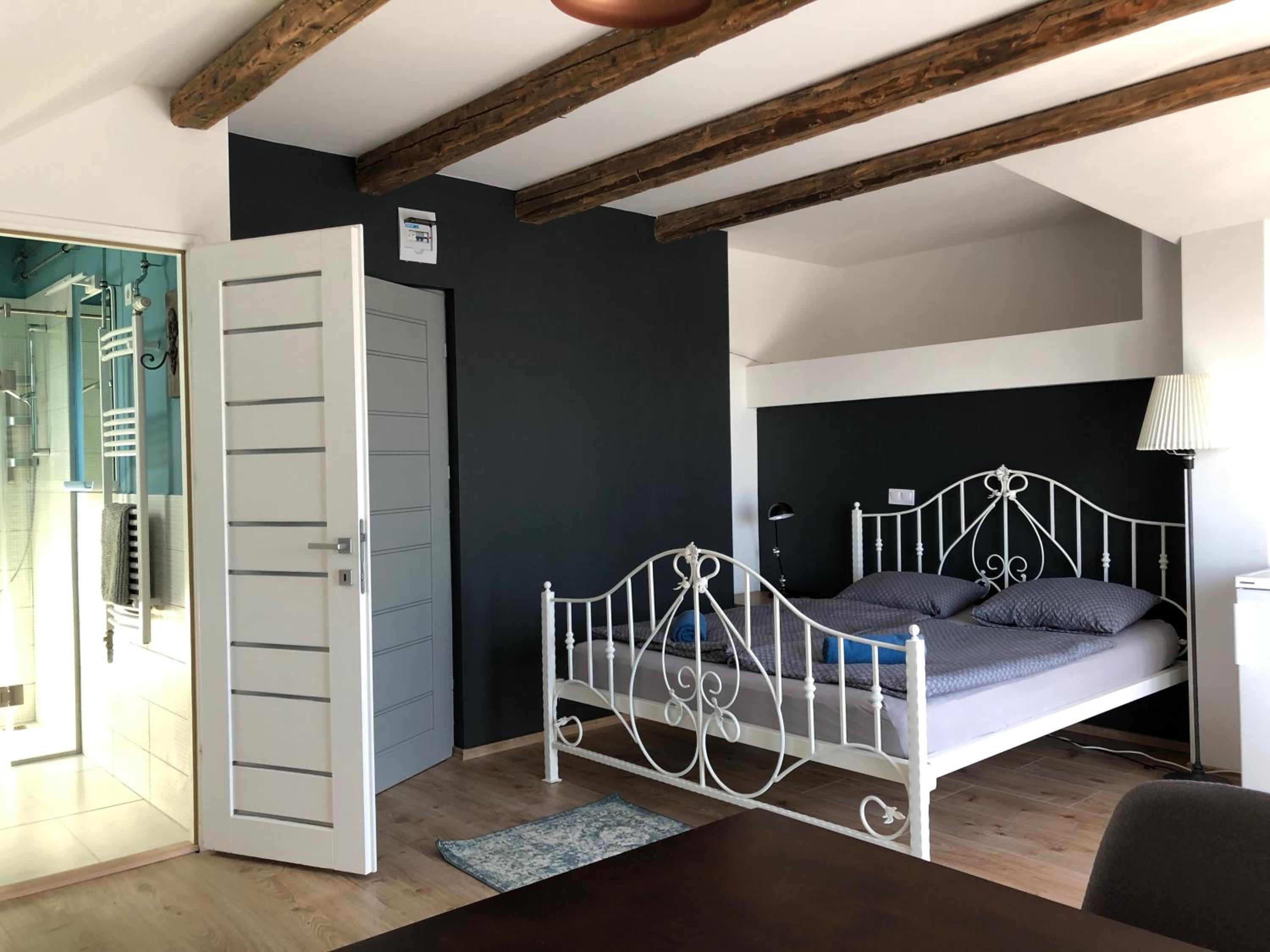 Deluxe Queen Room - Photo 1