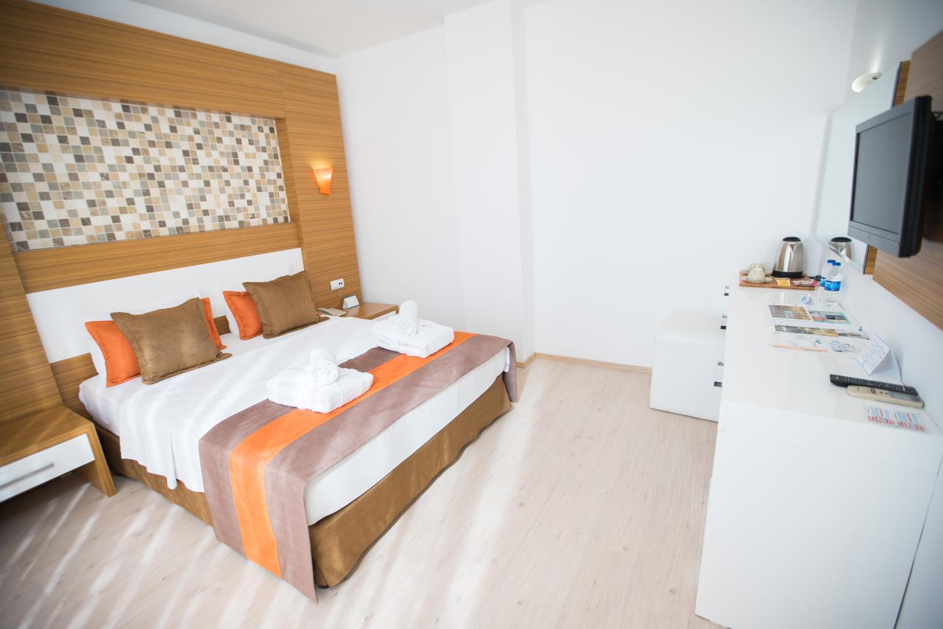 Suite - Photo 6