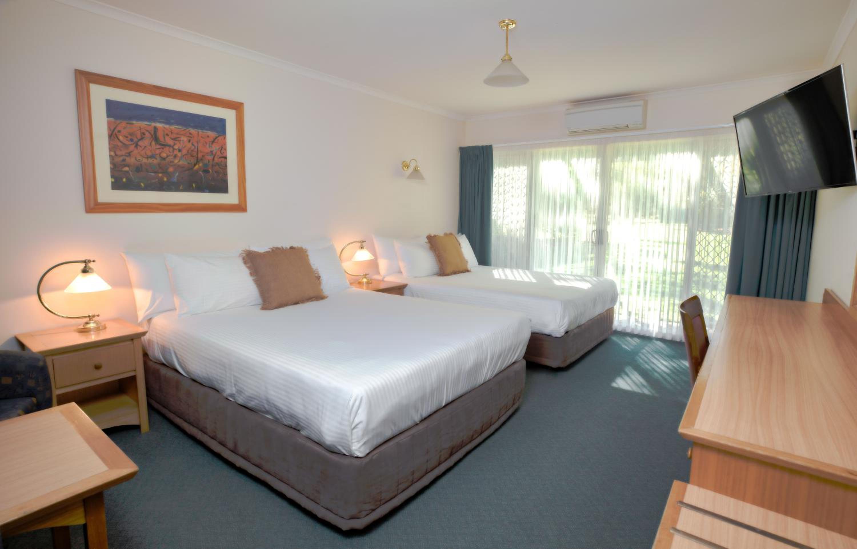 Standard Twin Room photo 2