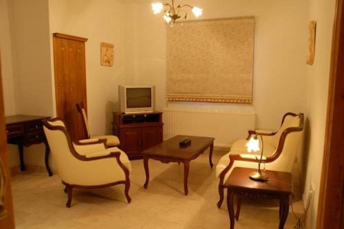 Budget Double Room photo 1