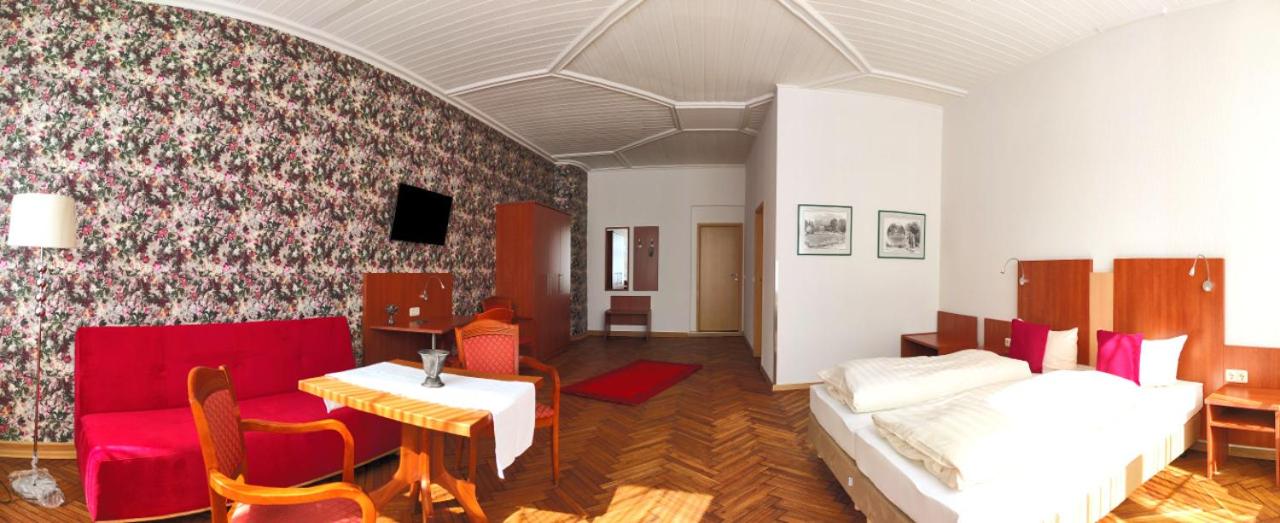 Superior King Room - Photo 4