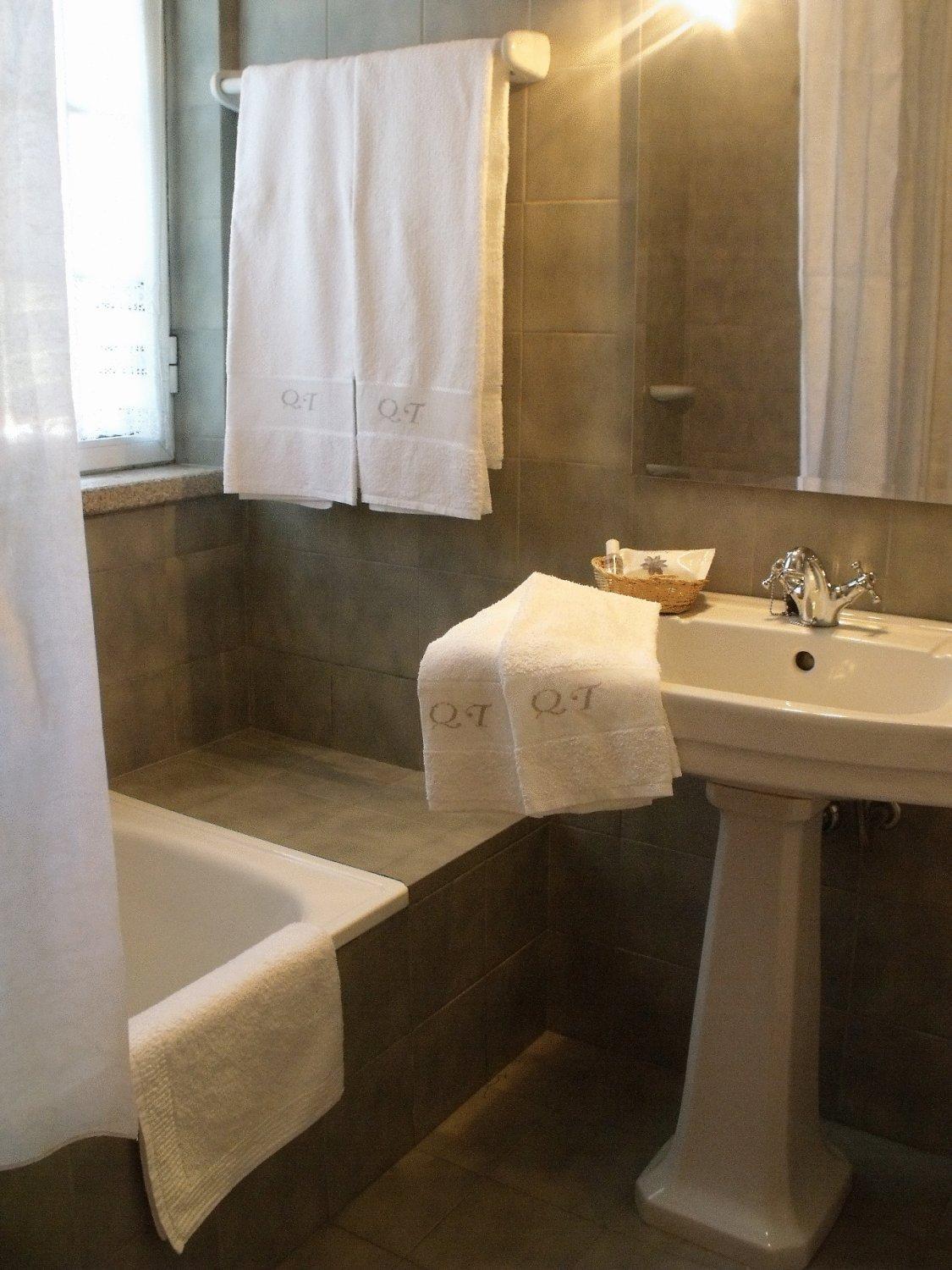 Double or Twin Room photo 3