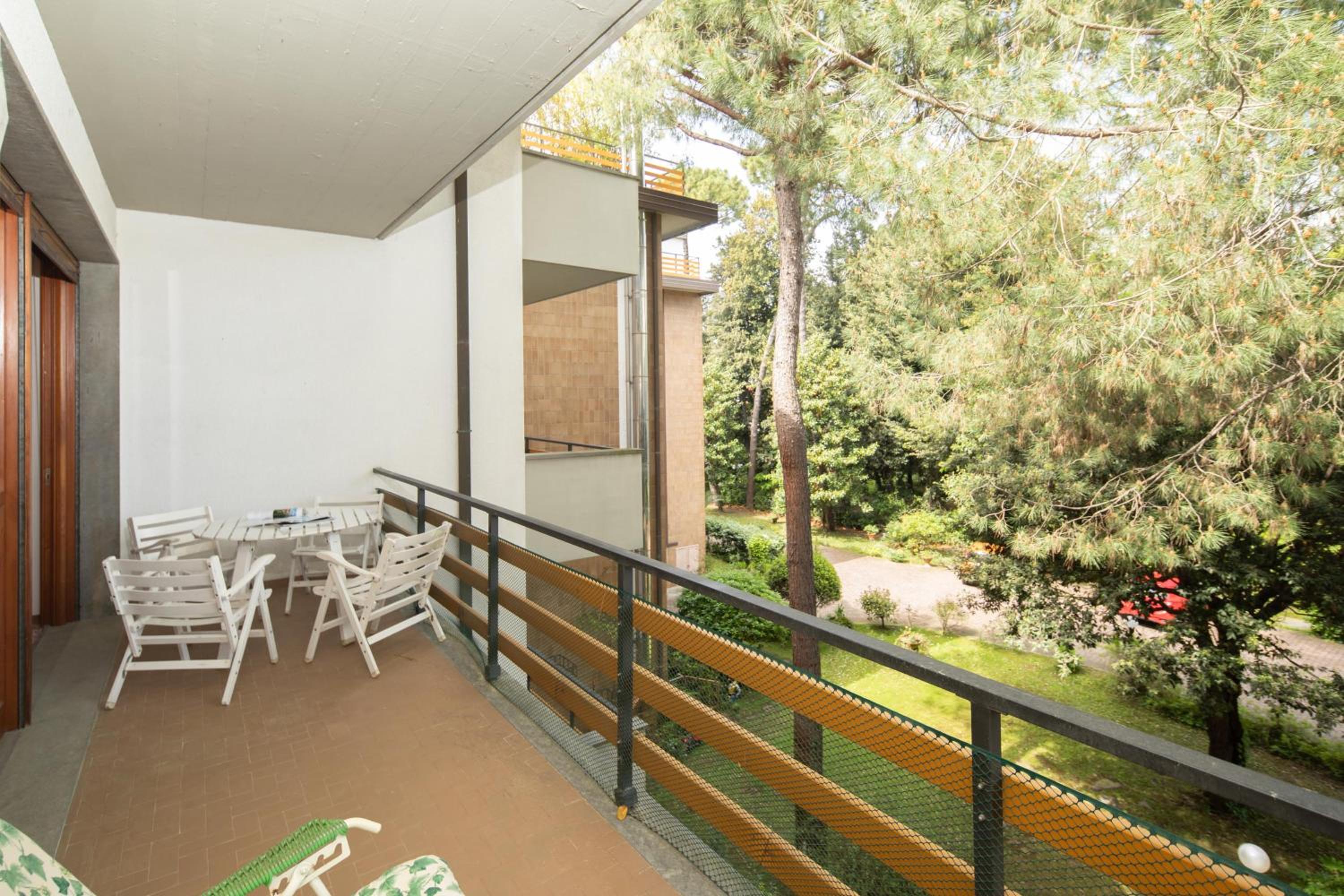 Apartment With Terrace photo 3