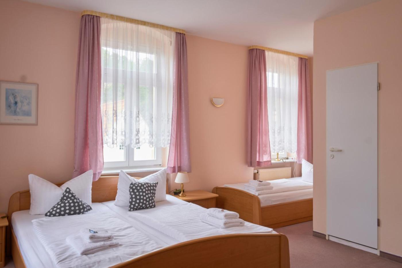 Triple Room - Photo 2