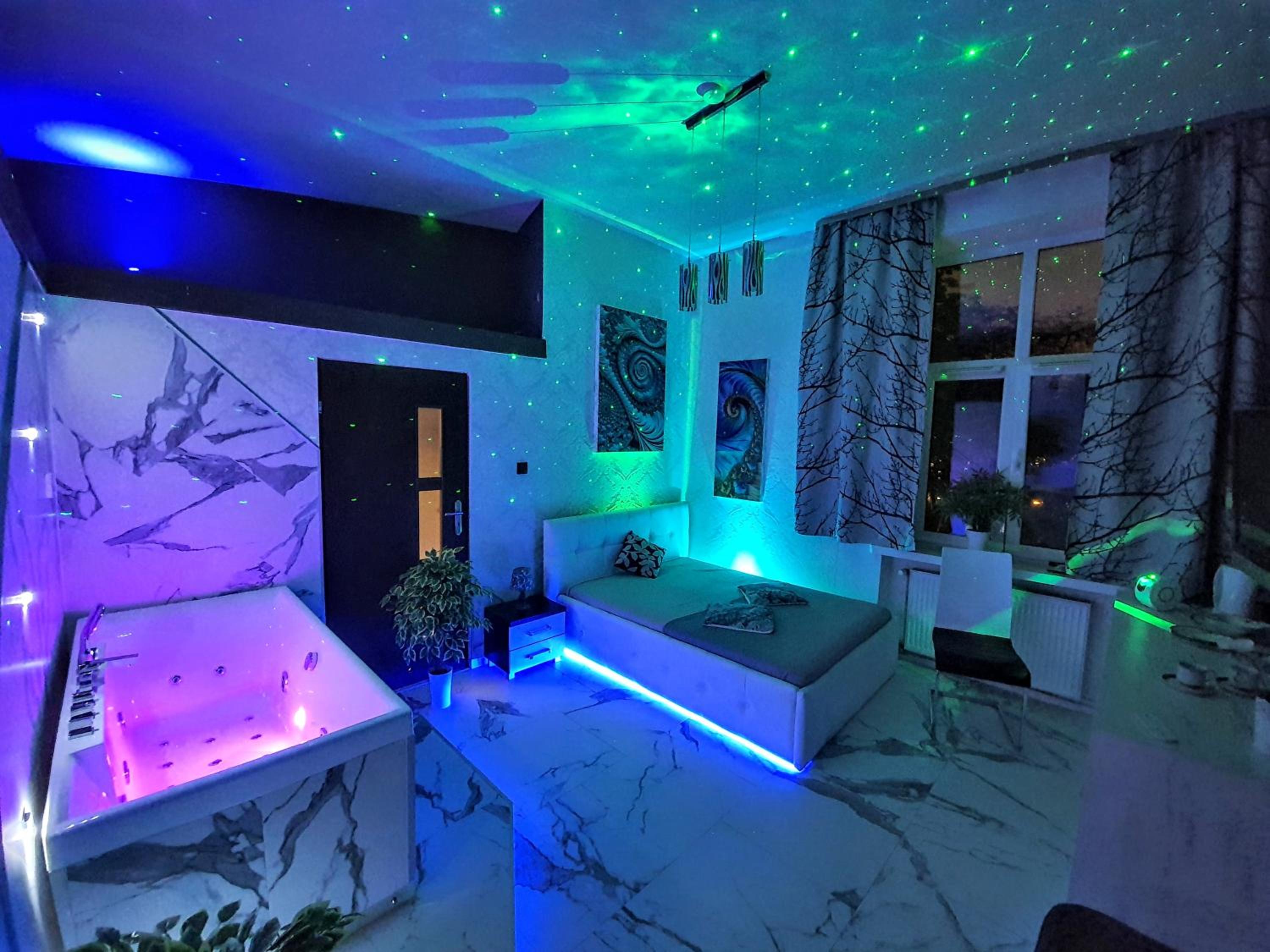 Studio with Spa Bath photo 1
