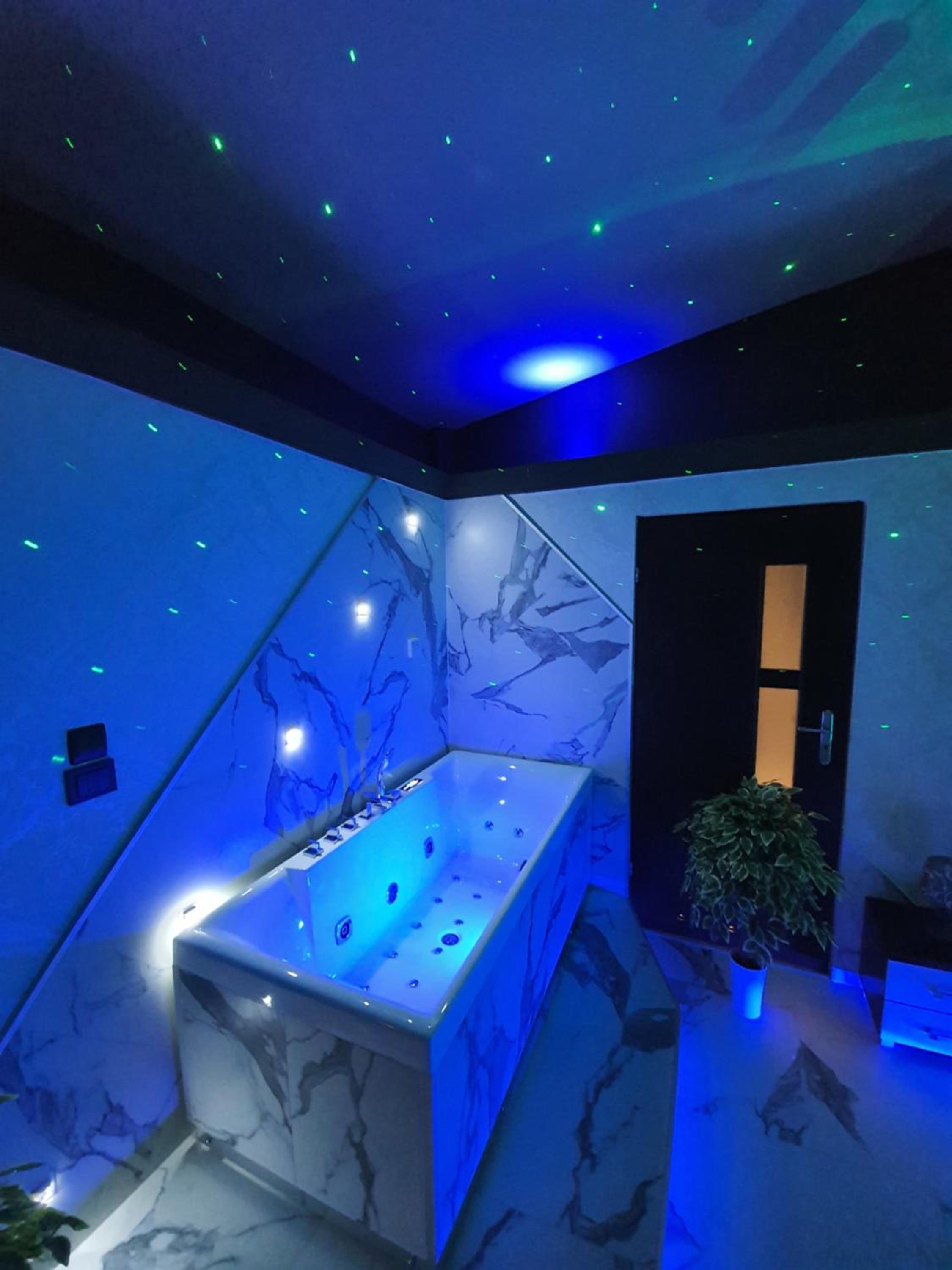 Studio with Spa Bath photo 2