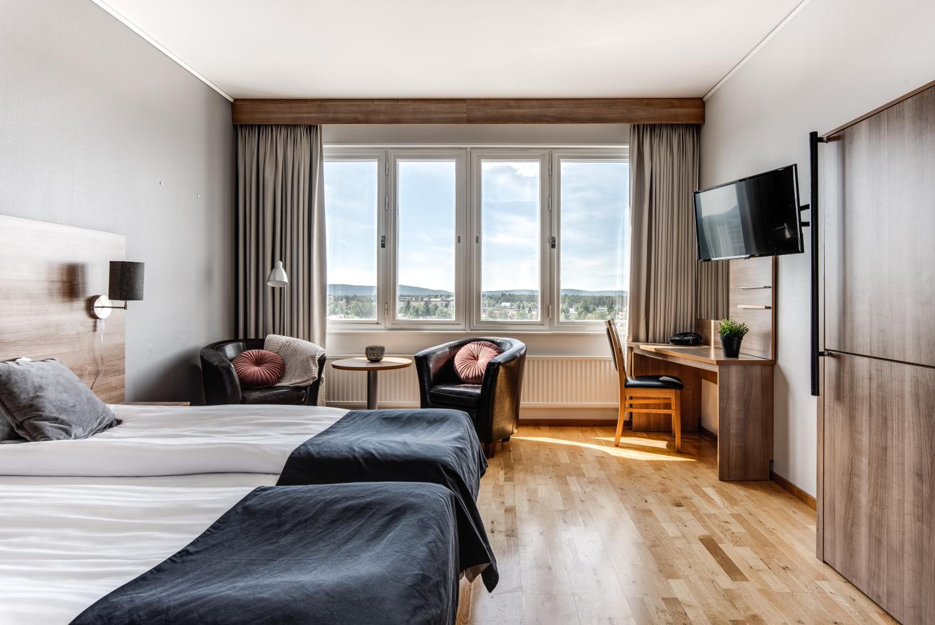 Standard Twin Room - Photo 7