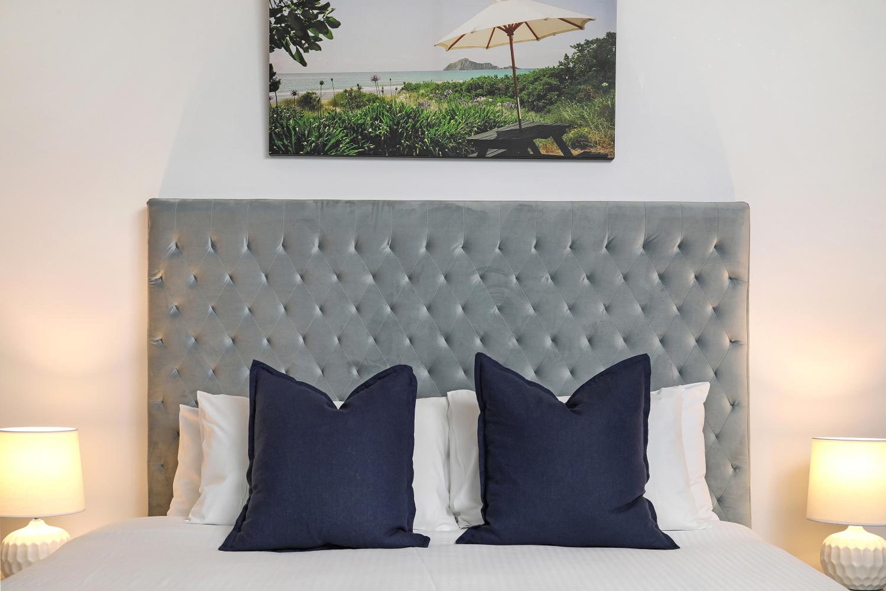 One Bedroom Apartment with Sea View photo 3