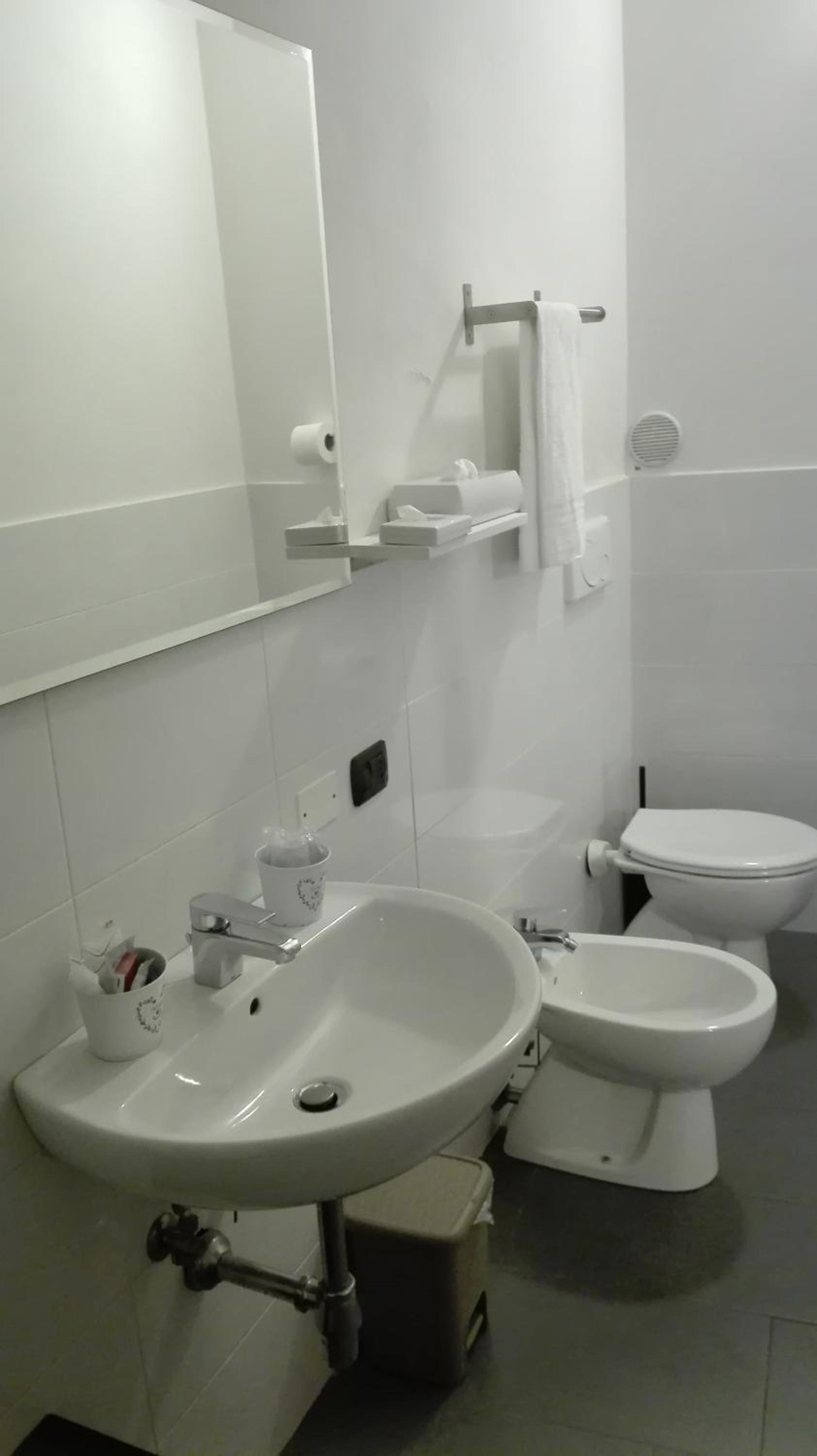 Economy Double or Twin Room photo 2