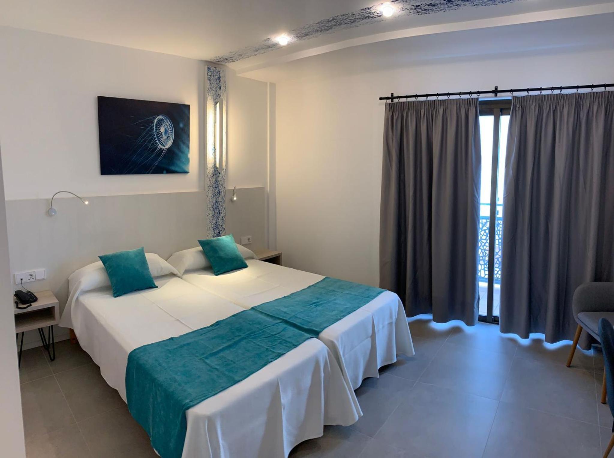 Habitación Doble o Twin Superior con Vista a la Ciudad