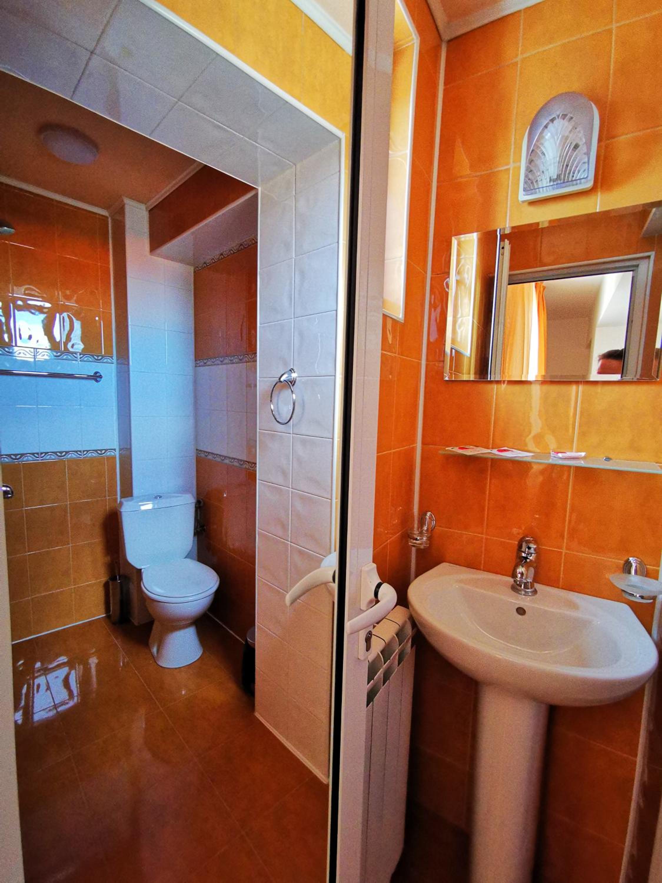 Double or Twin Room photo 3