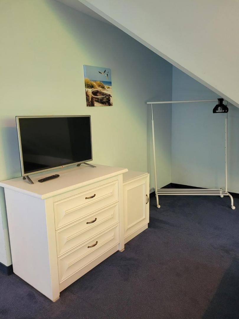 Double Room with Extra Bed - Photo 2