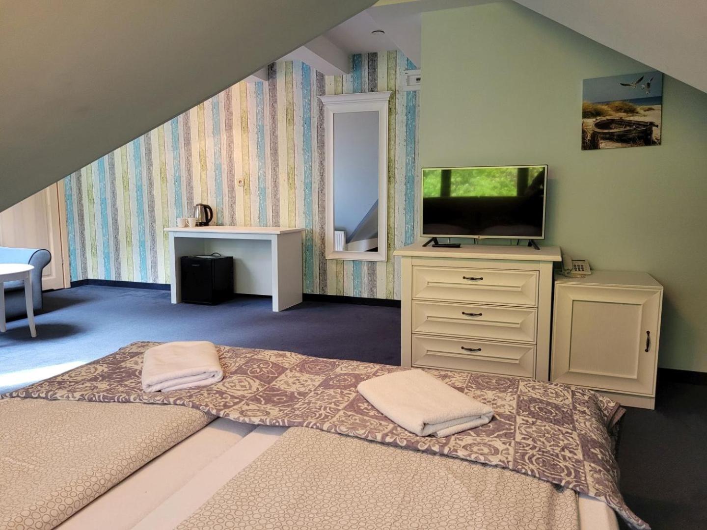 Double Room with Extra Bed - Photo 3