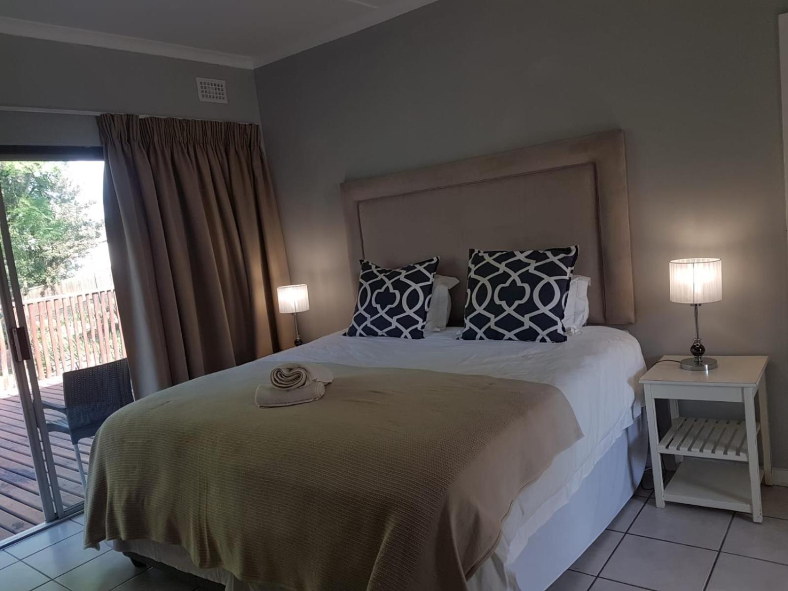 Deluxe Double or Twin Room - Photo 2