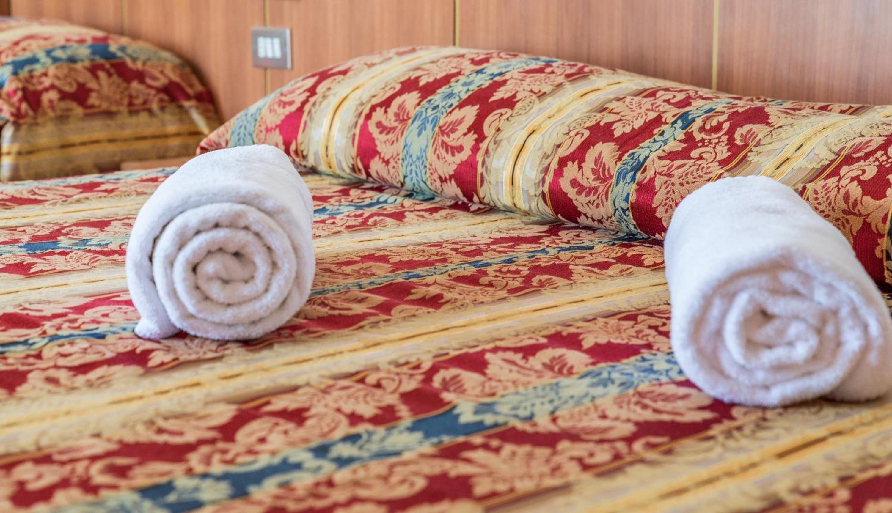 Quadruple Room with Side Sea View photo 3