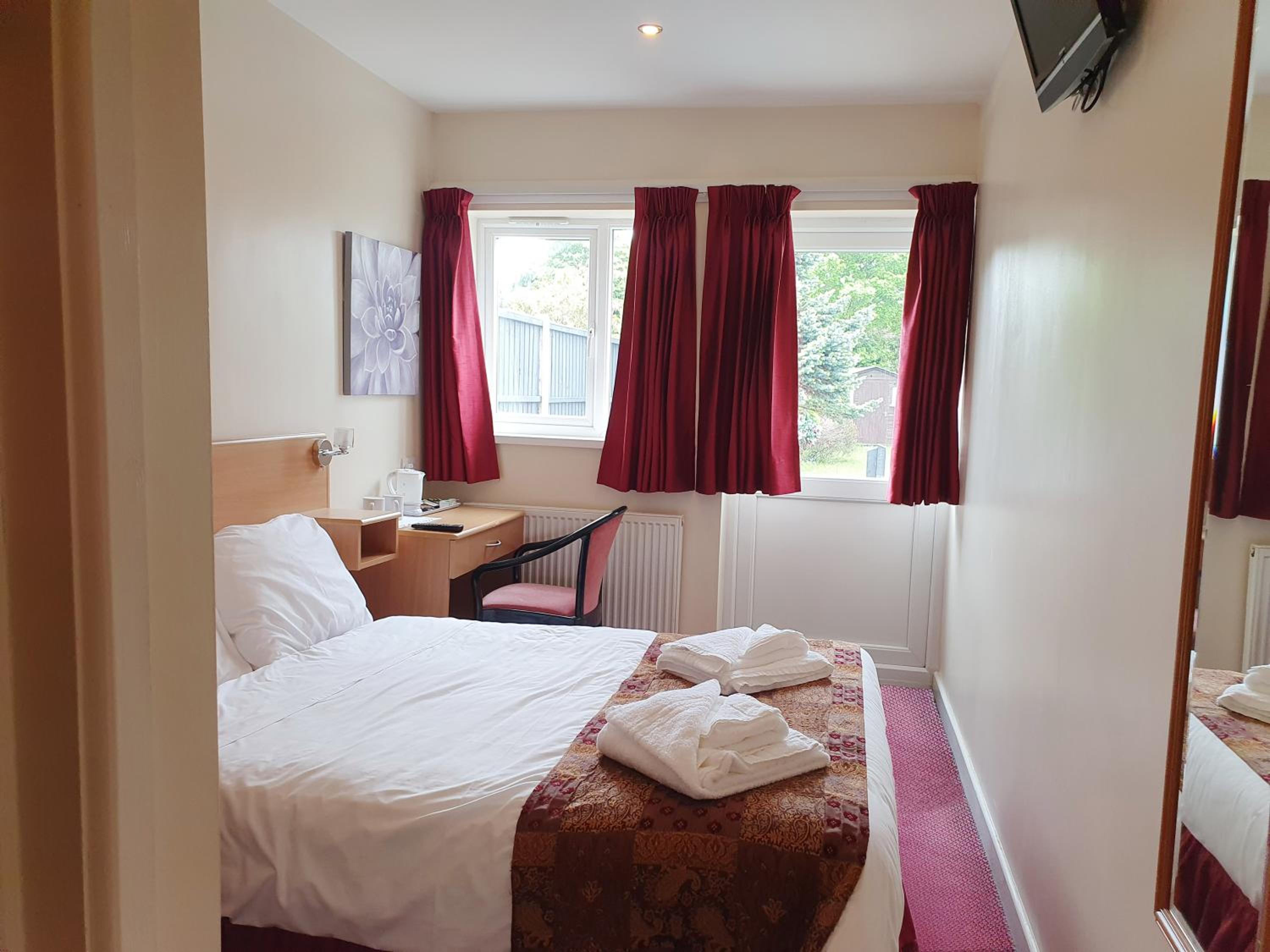 Double Room - Photo 7