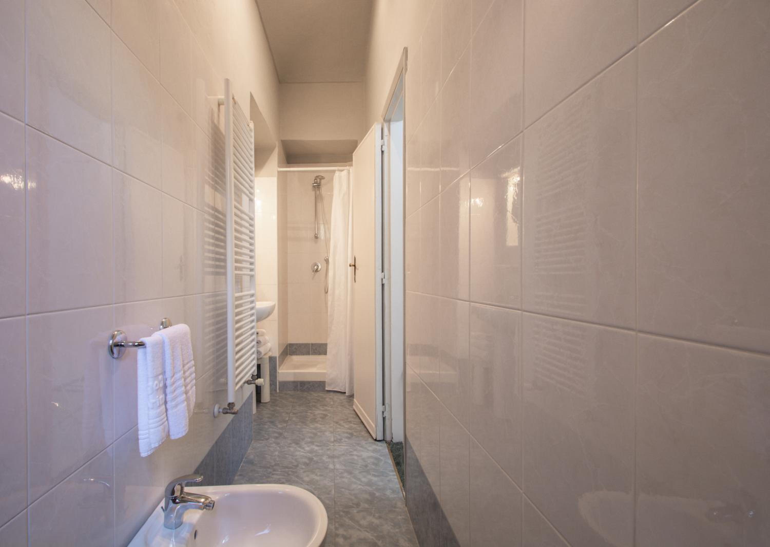 Standard Triple Room - Photo 14
