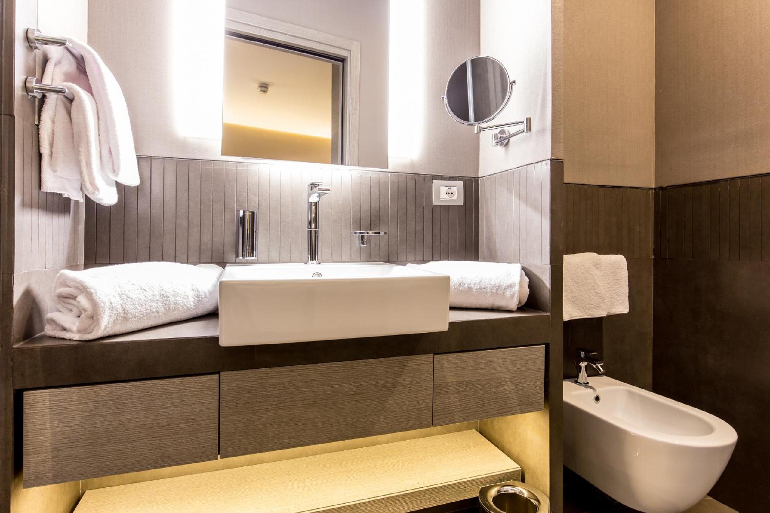 Superior Triple Room photo 3