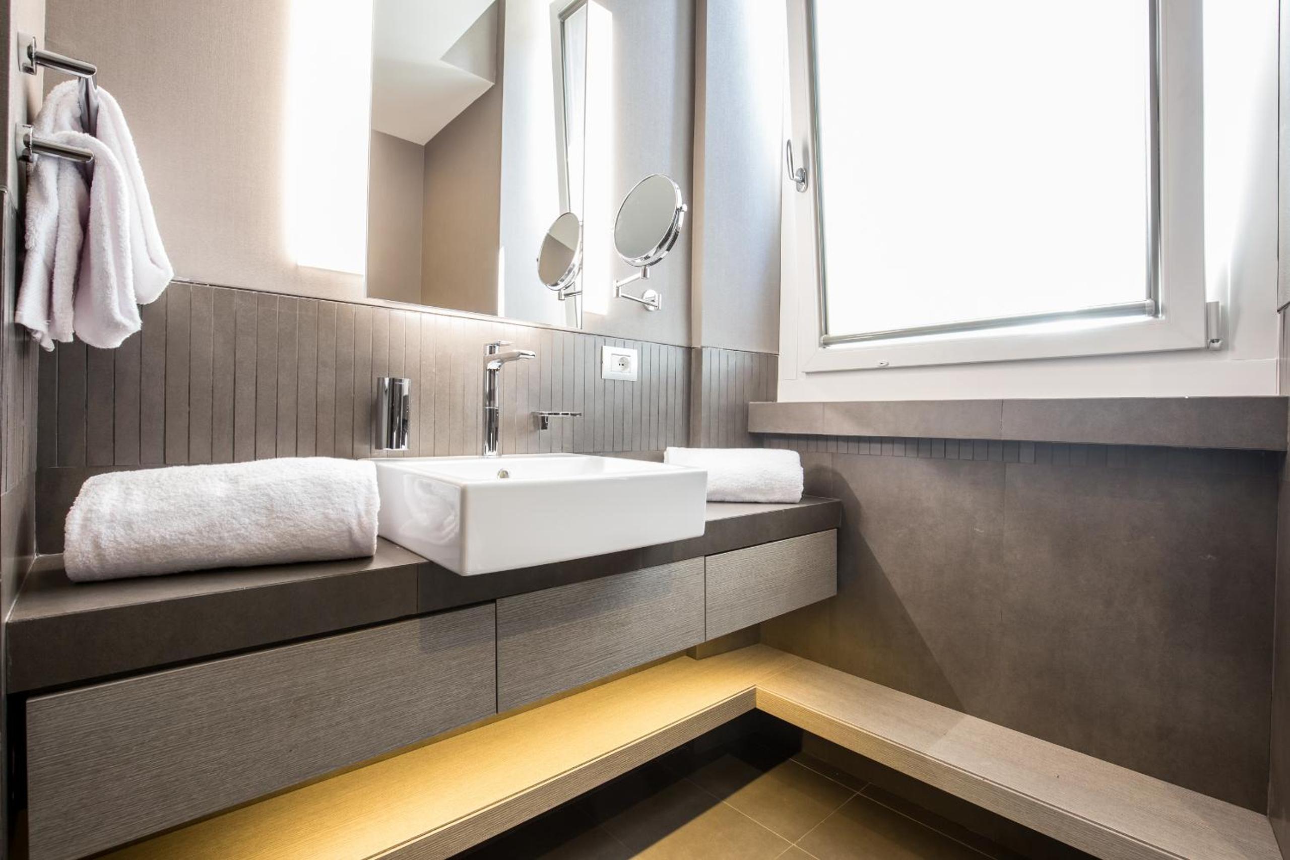 Standard Double or Twin Room photo 3