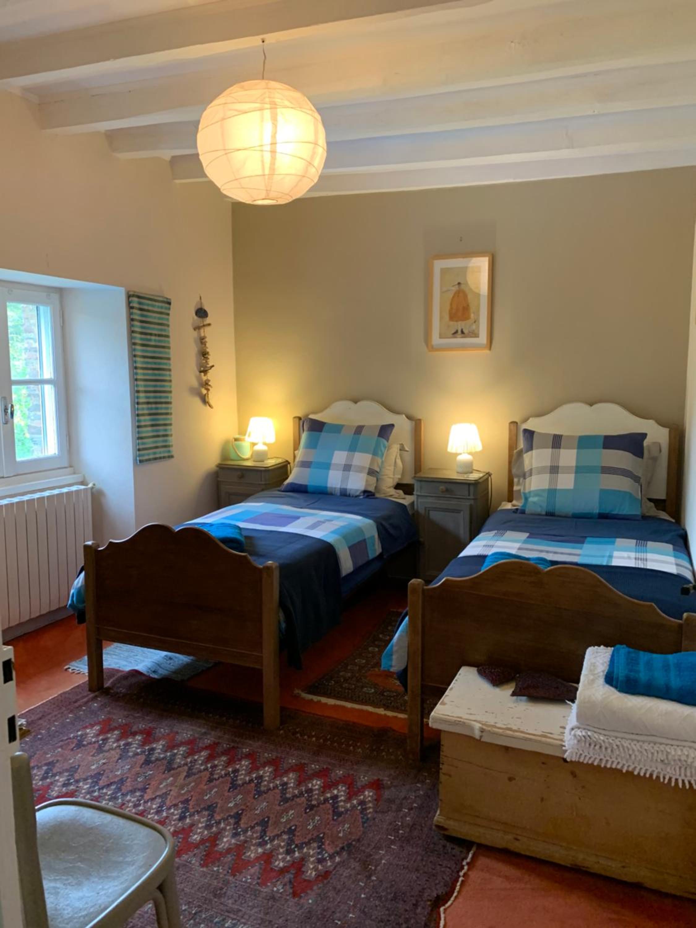 Family Room with Private Bathroom and Old Town View - Photo 4