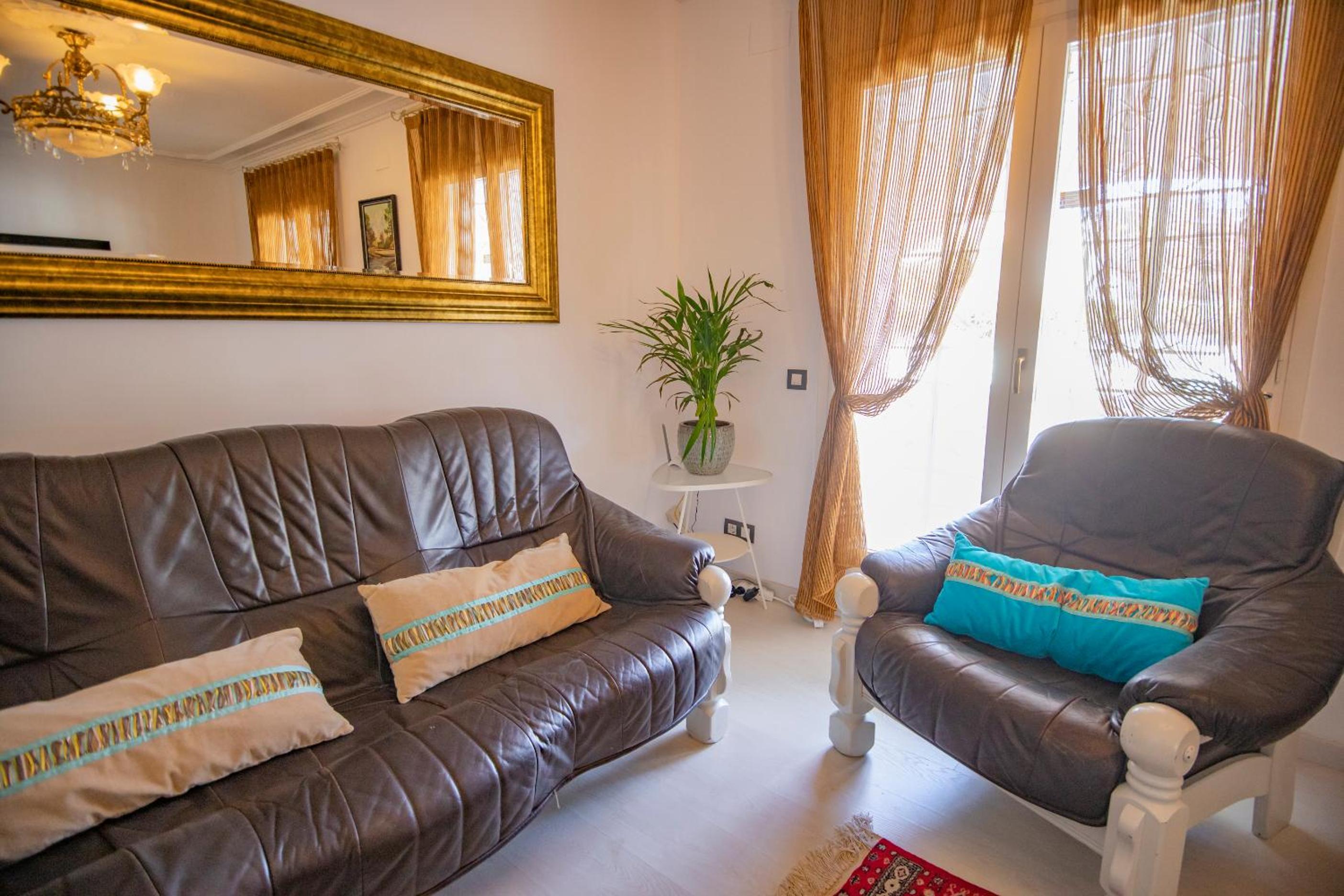 Villa de Seis Habitaciones con Piscina Privada