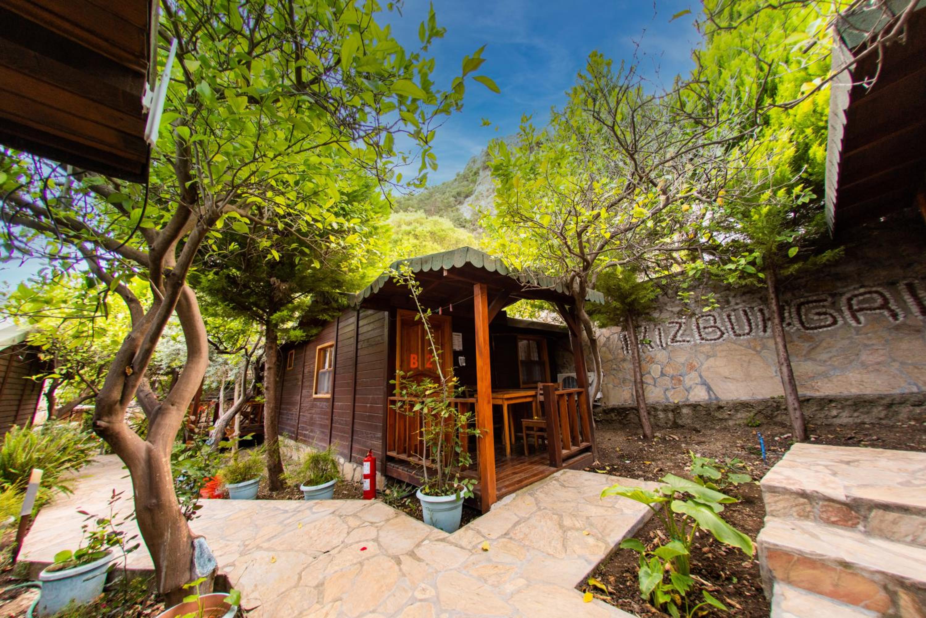 Bungalow (2 Adults) - Photo 19
