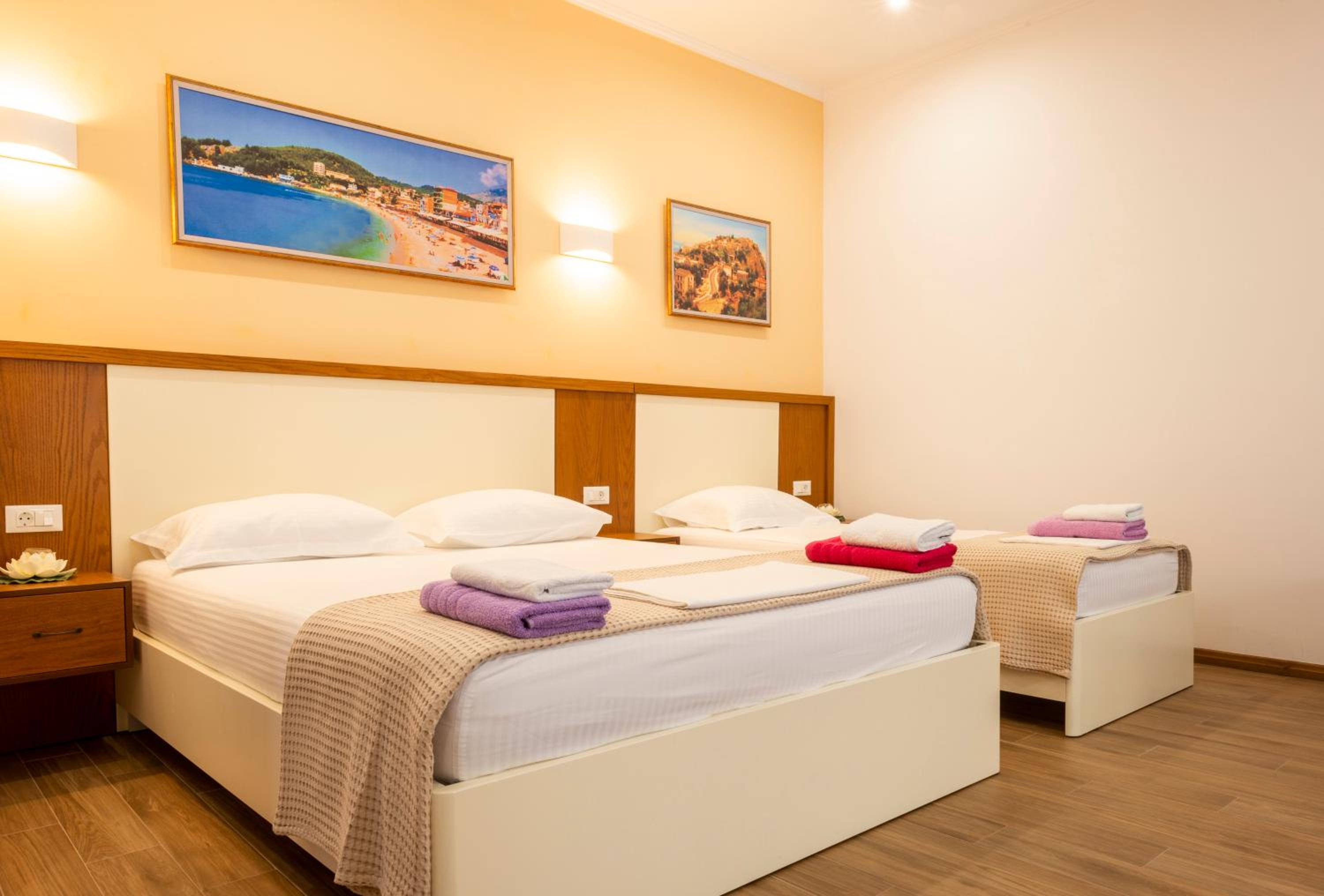 Basic Triple Room