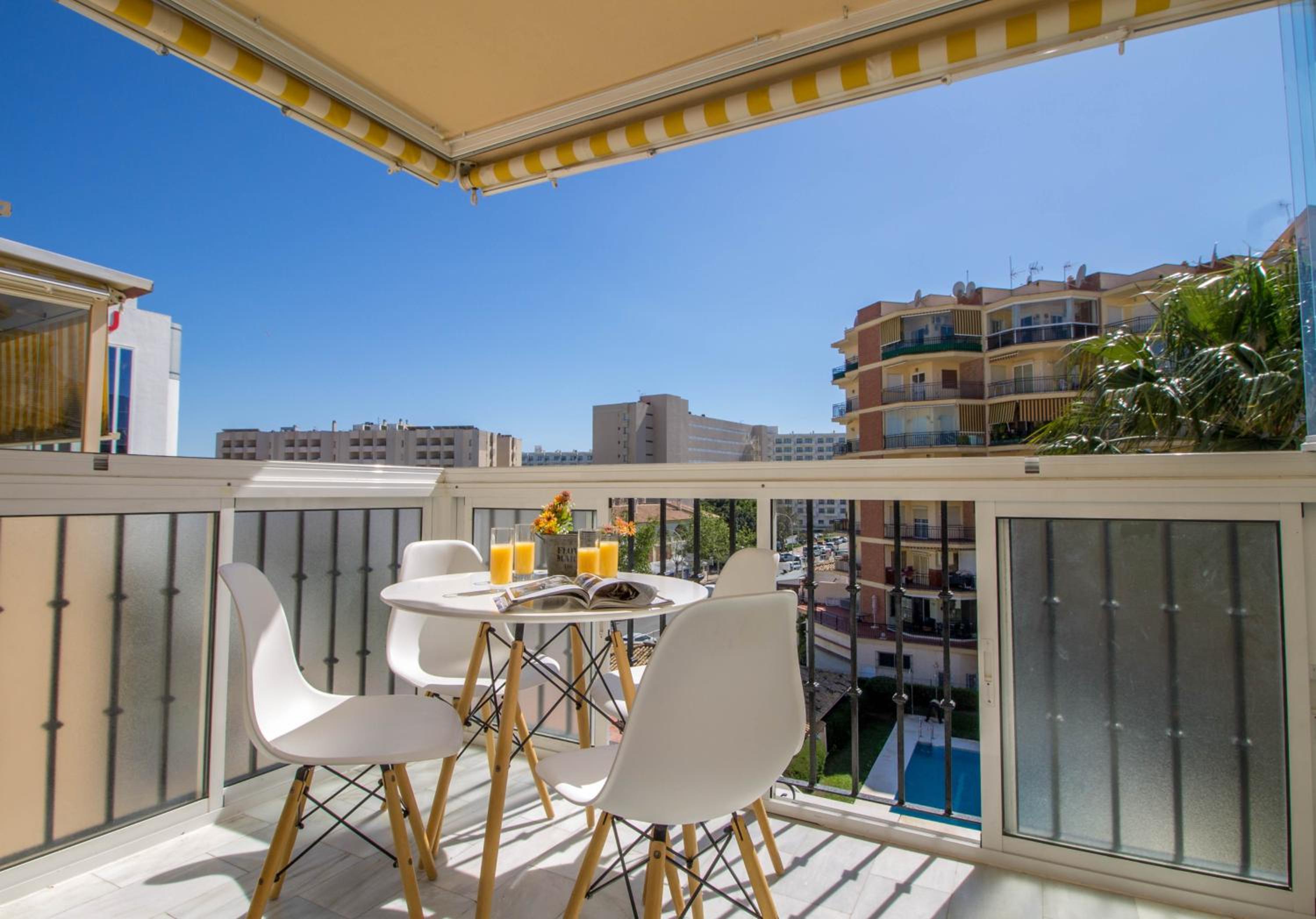 Apartment with Terrace - Photo 11