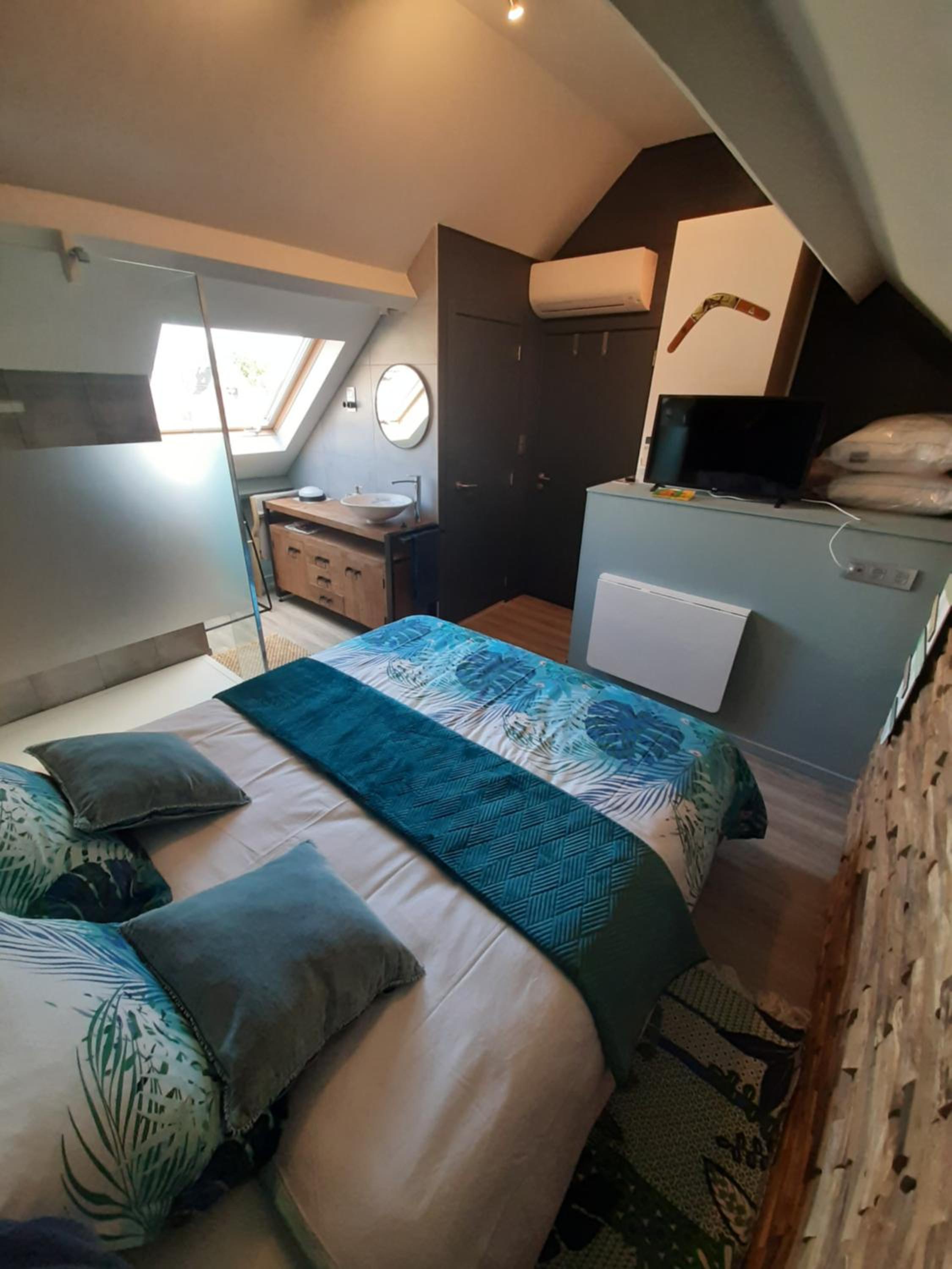 Deluxe Double Room with Shower photo 1