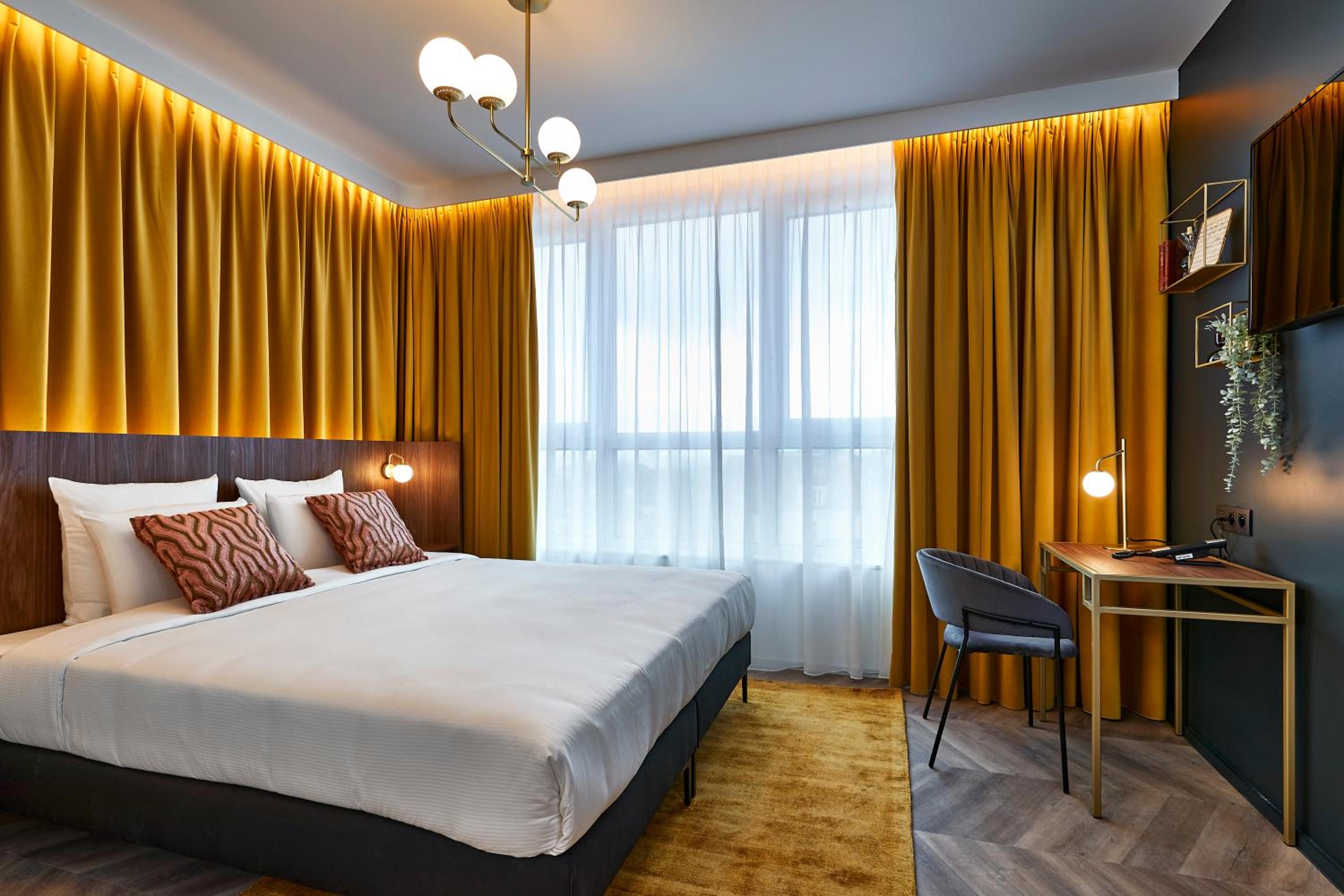 Superior Double or Twin Room photo 3