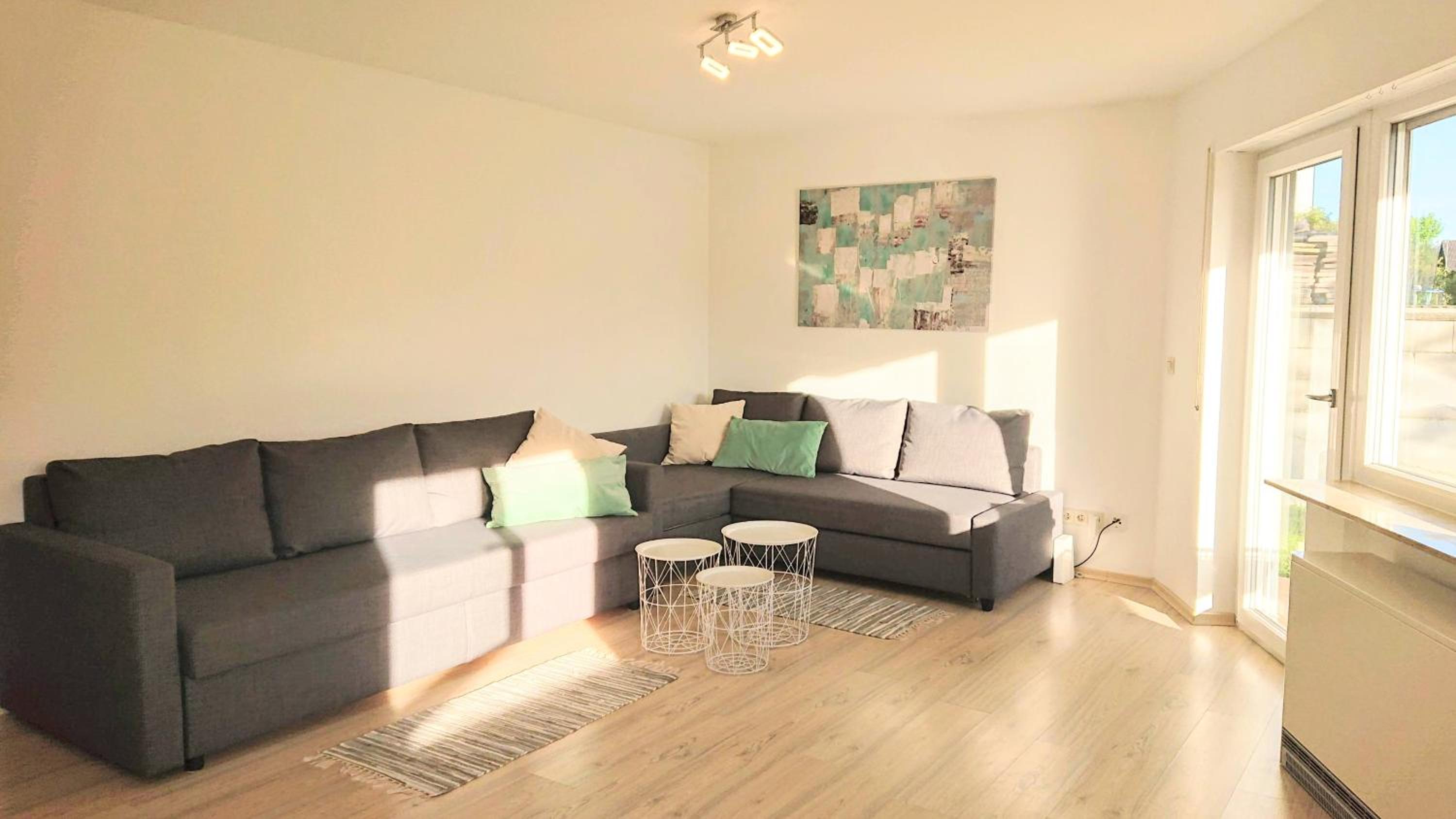 One-Bedroom Apartment photo 1
